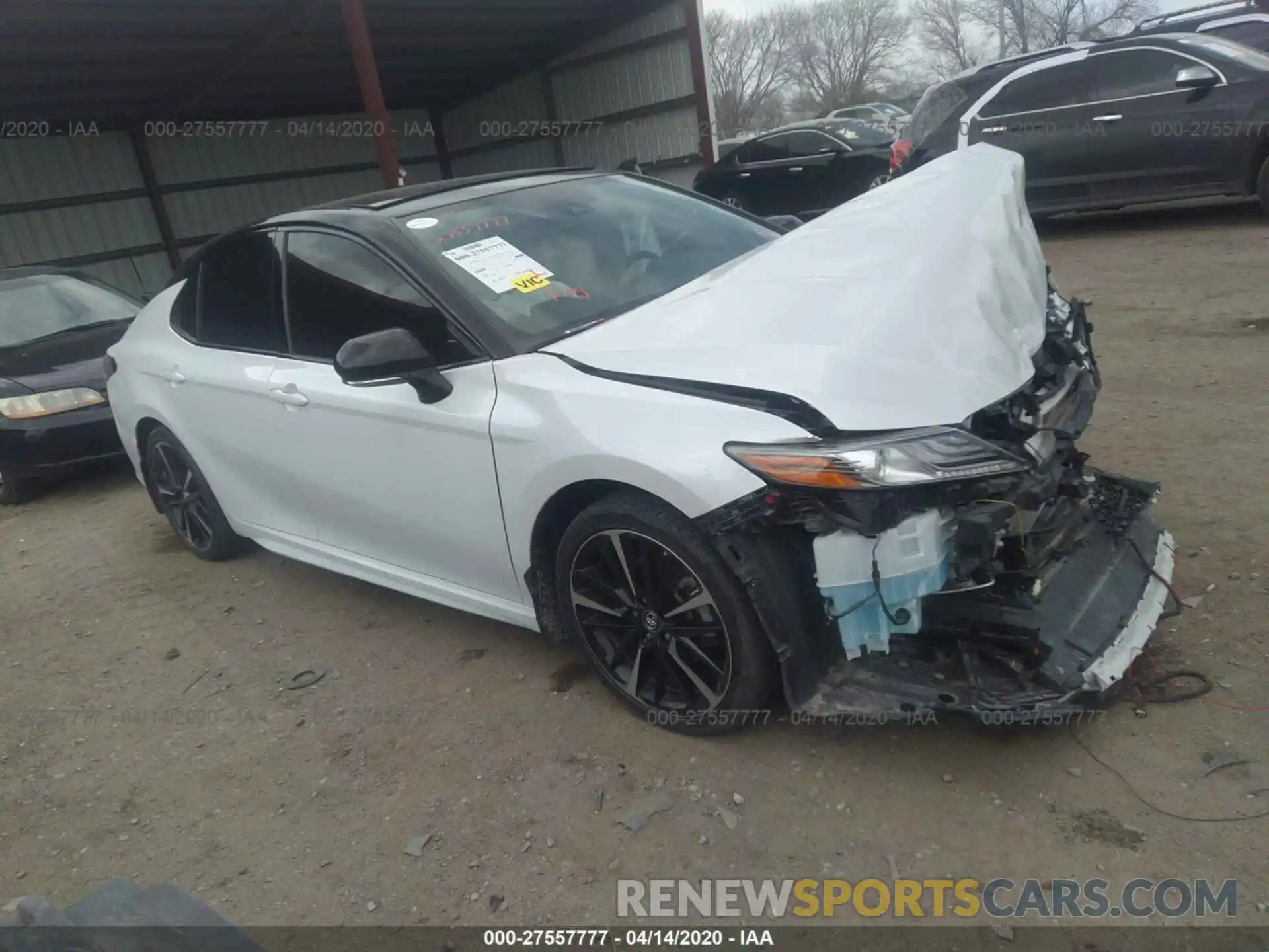 1 Photograph of a damaged car 4T1B61HK2KU179412 TOYOTA CAMRY 2019