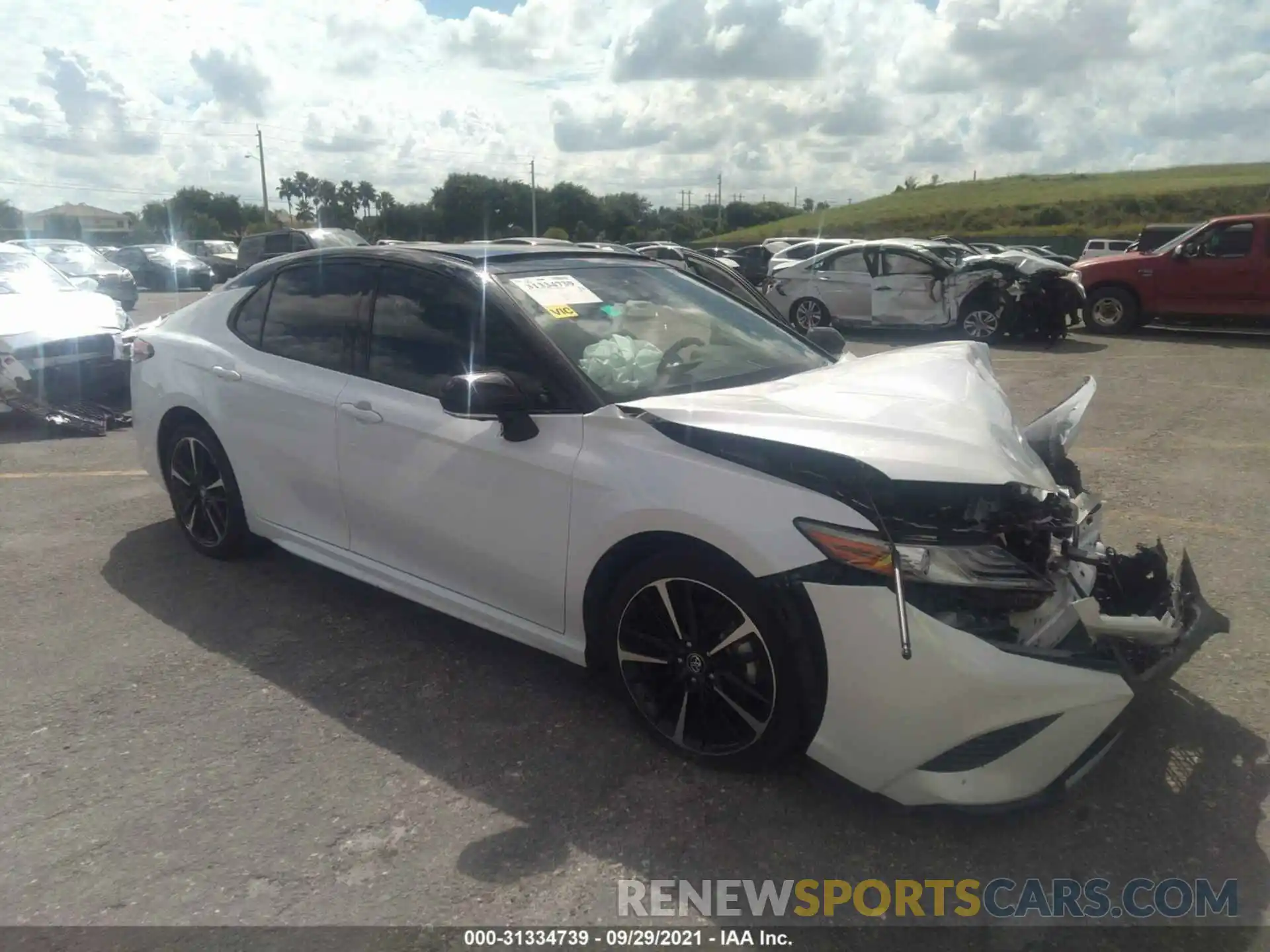 1 Photograph of a damaged car 4T1B61HK2KU182536 TOYOTA CAMRY 2019