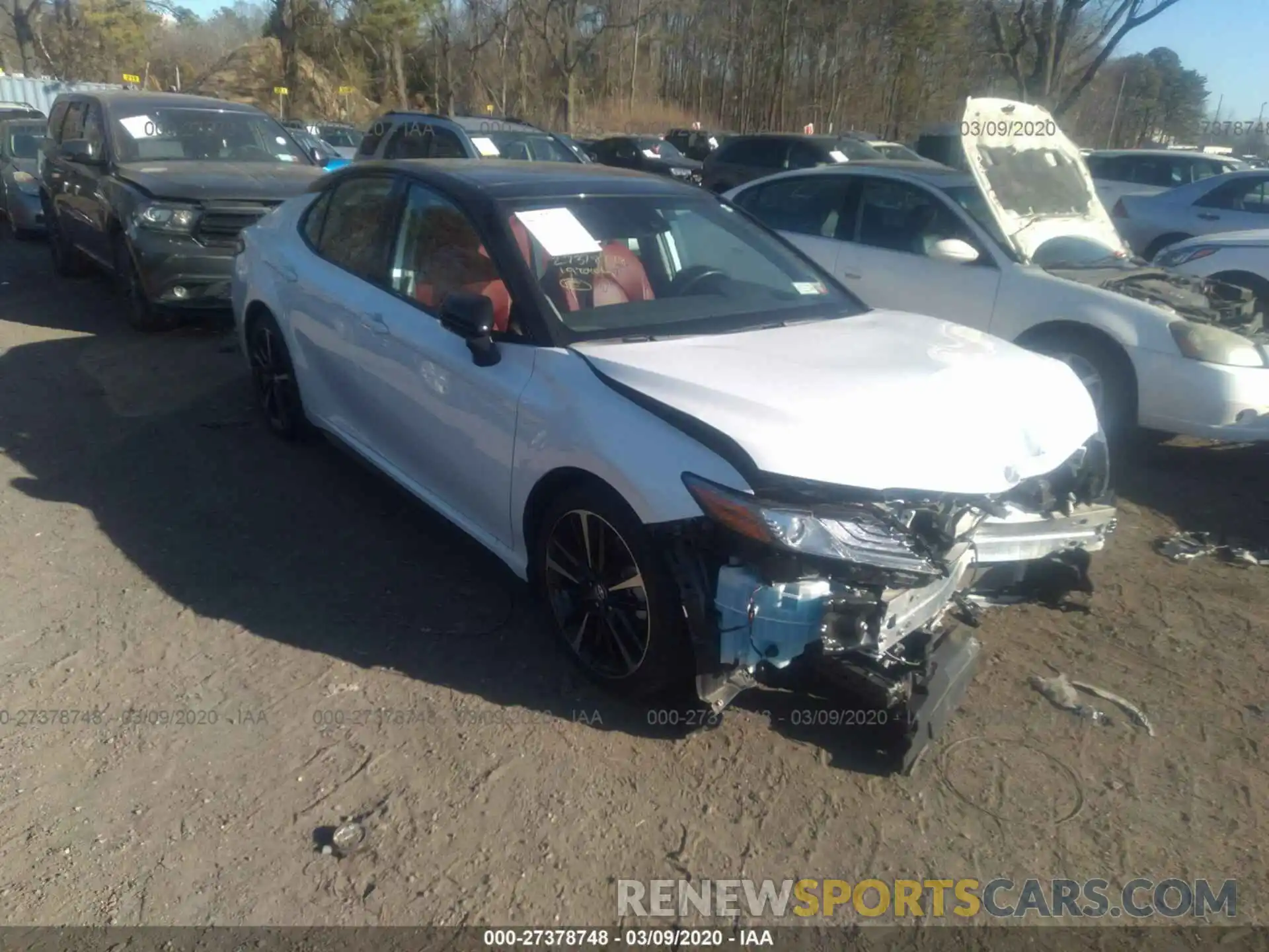 1 Photograph of a damaged car 4T1B61HK2KU185453 TOYOTA CAMRY 2019