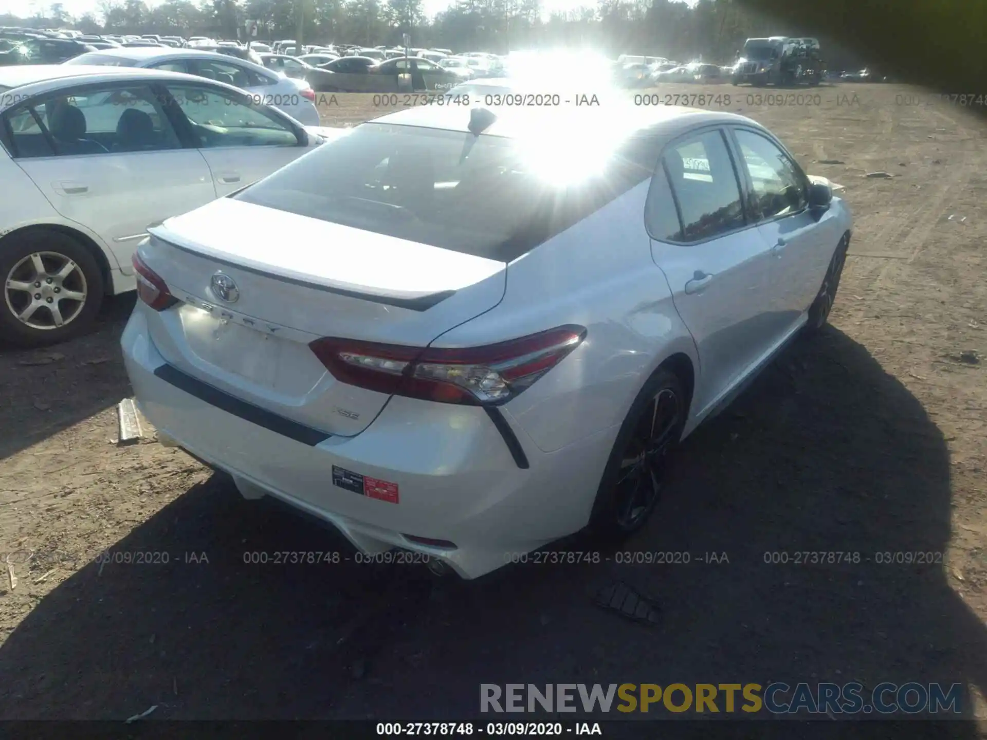 4 Photograph of a damaged car 4T1B61HK2KU185453 TOYOTA CAMRY 2019