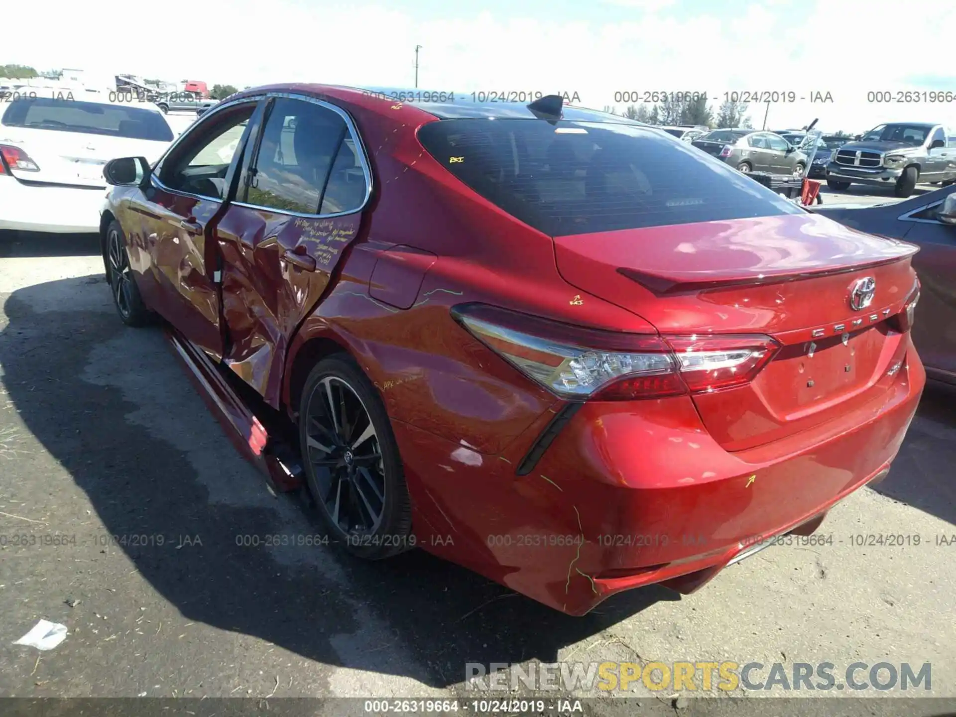 3 Photograph of a damaged car 4T1B61HK2KU194864 TOYOTA CAMRY 2019