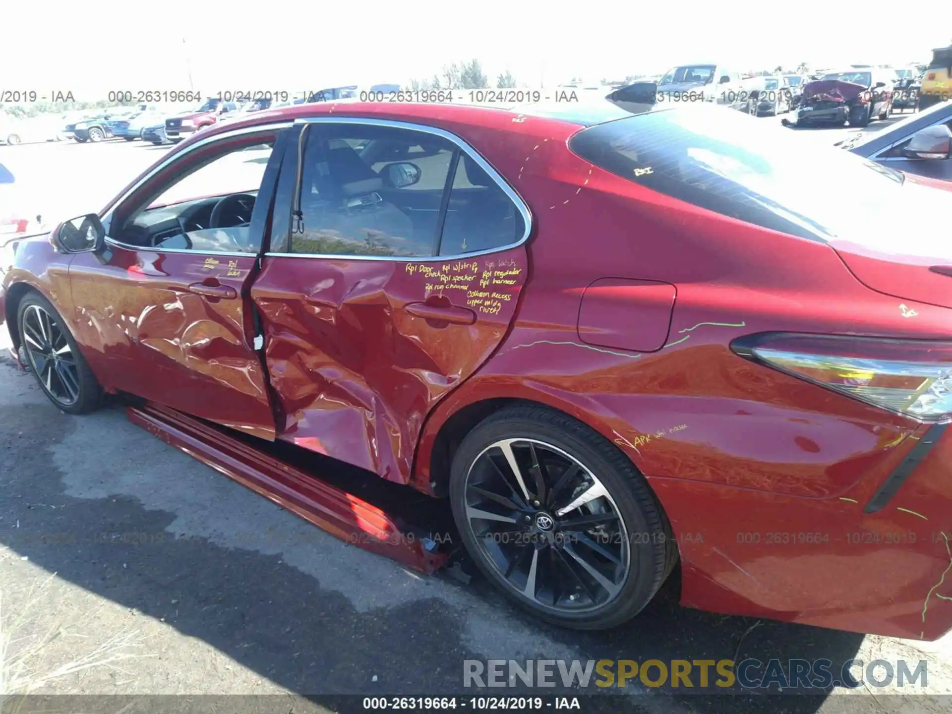 6 Photograph of a damaged car 4T1B61HK2KU194864 TOYOTA CAMRY 2019