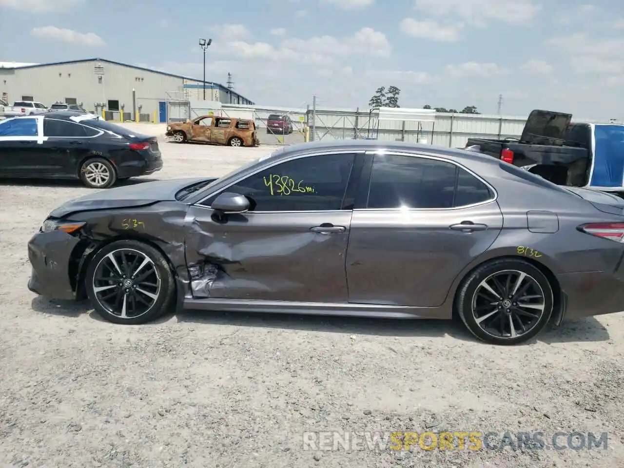 9 Photograph of a damaged car 4T1B61HK2KU195691 TOYOTA CAMRY 2019