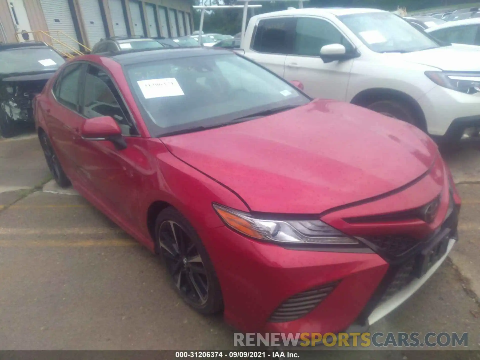 1 Photograph of a damaged car 4T1B61HK2KU198588 TOYOTA CAMRY 2019