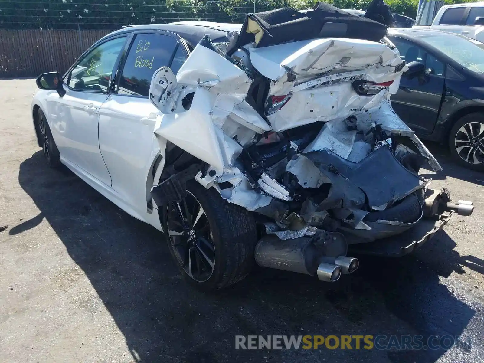 3 Photograph of a damaged car 4T1B61HK2KU198624 TOYOTA CAMRY 2019