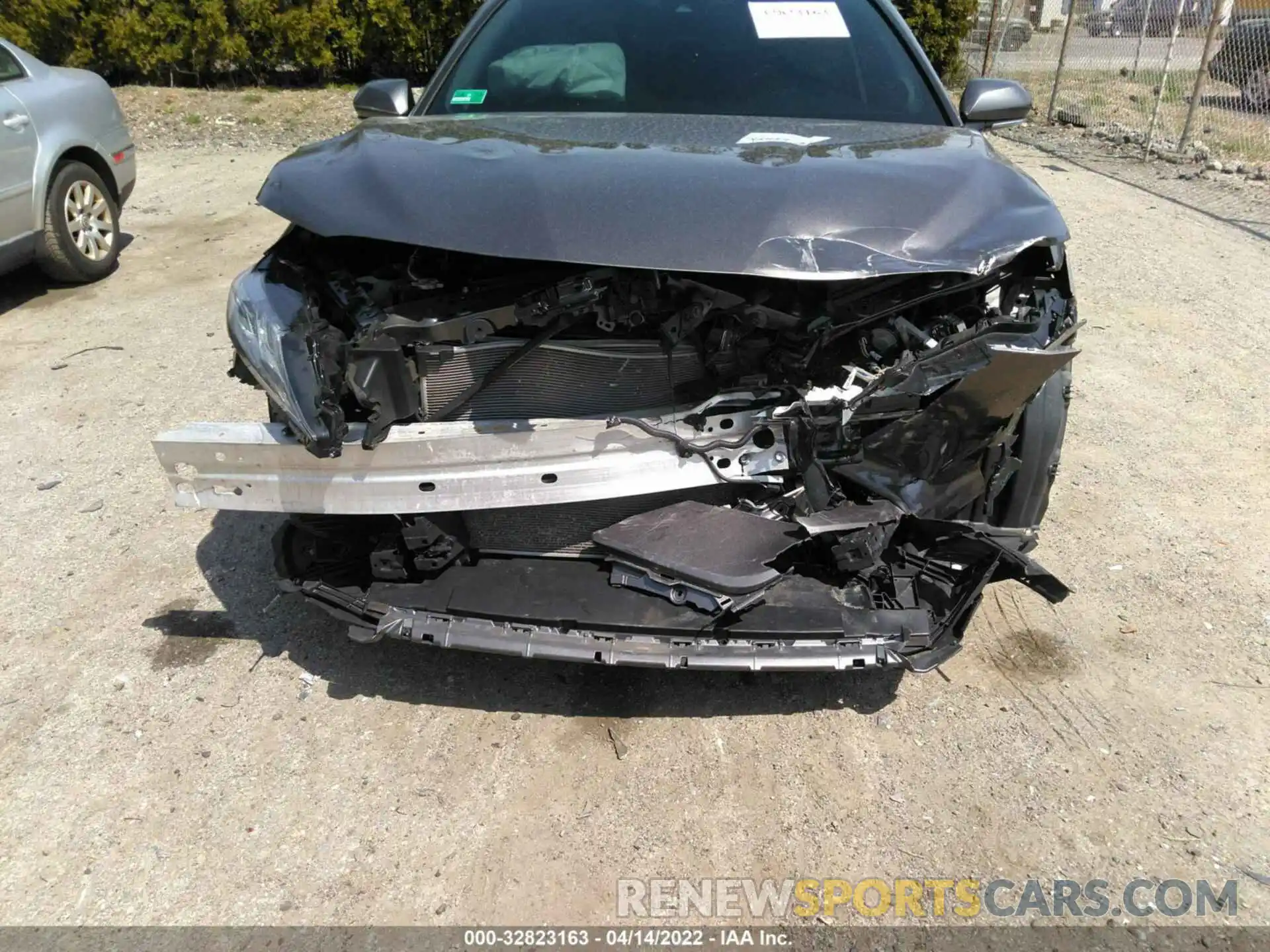 6 Photograph of a damaged car 4T1B61HK2KU203241 TOYOTA CAMRY 2019