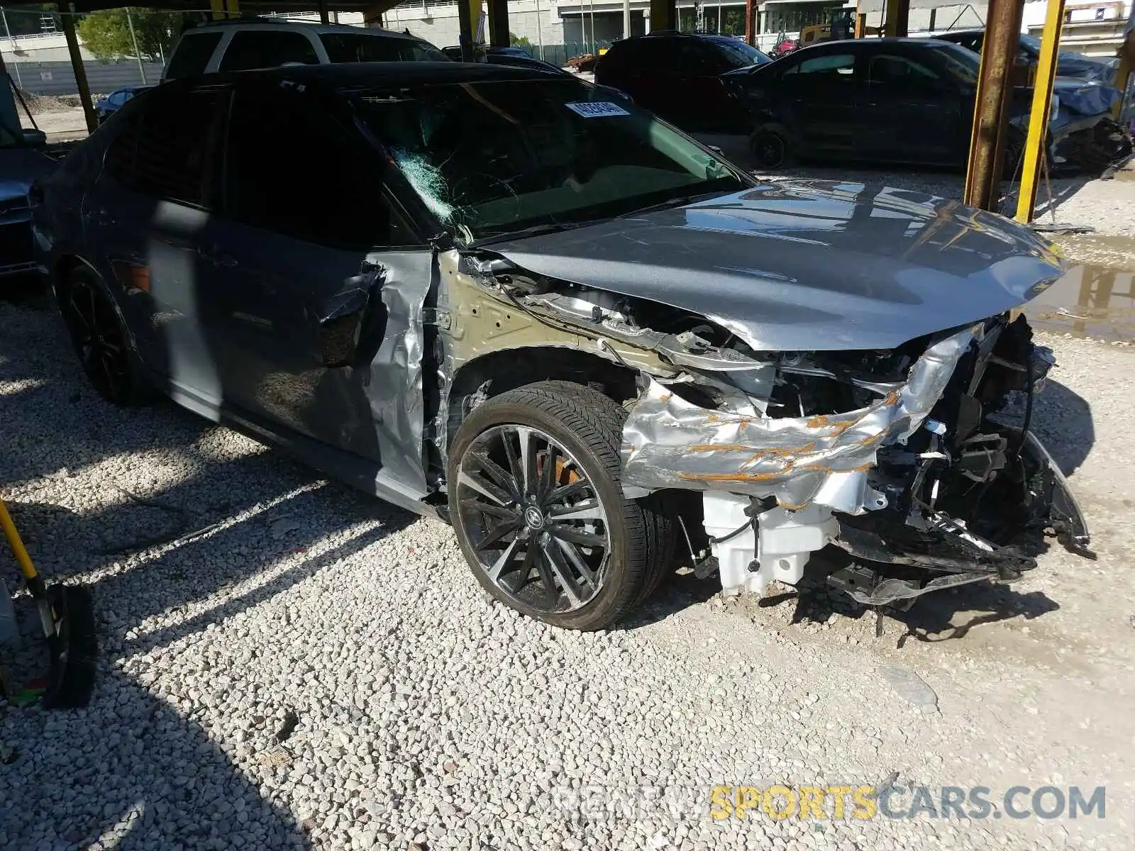 1 Photograph of a damaged car 4T1B61HK2KU206043 TOYOTA CAMRY 2019