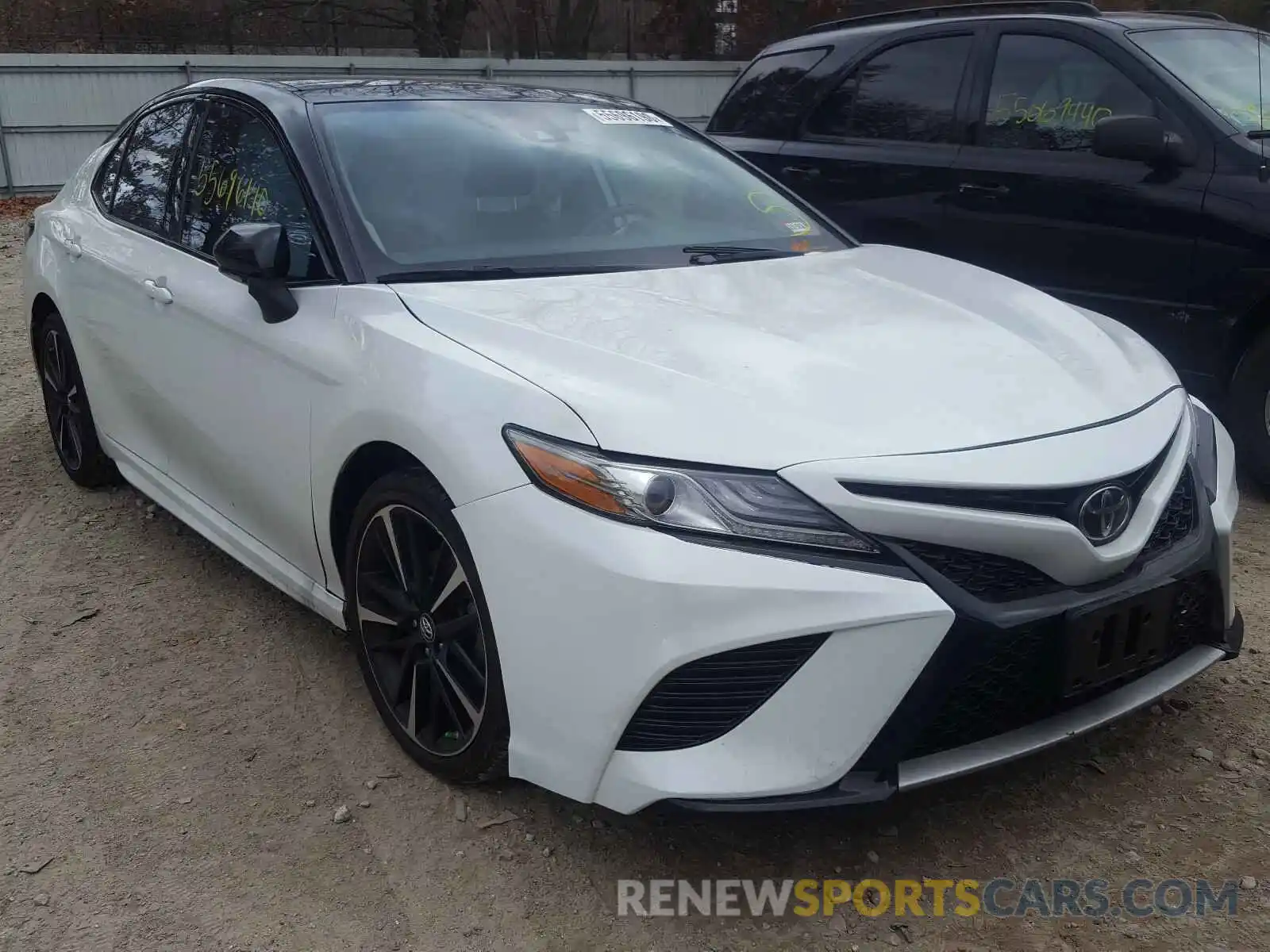 1 Photograph of a damaged car 4T1B61HK2KU215437 TOYOTA CAMRY 2019