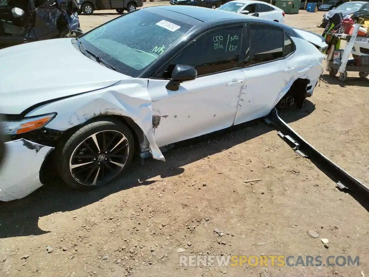 9 Photograph of a damaged car 4T1B61HK2KU215695 TOYOTA CAMRY 2019