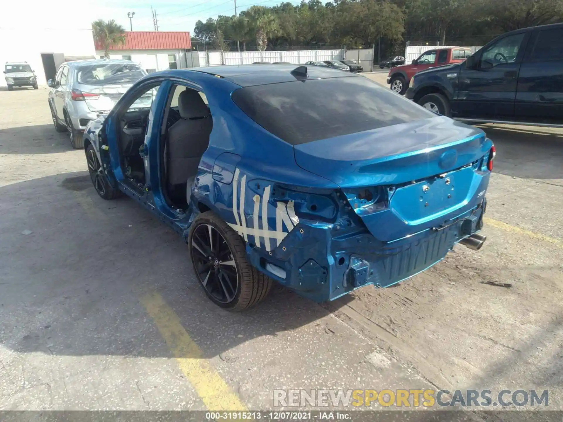 3 Photograph of a damaged car 4T1B61HK2KU220847 TOYOTA CAMRY 2019