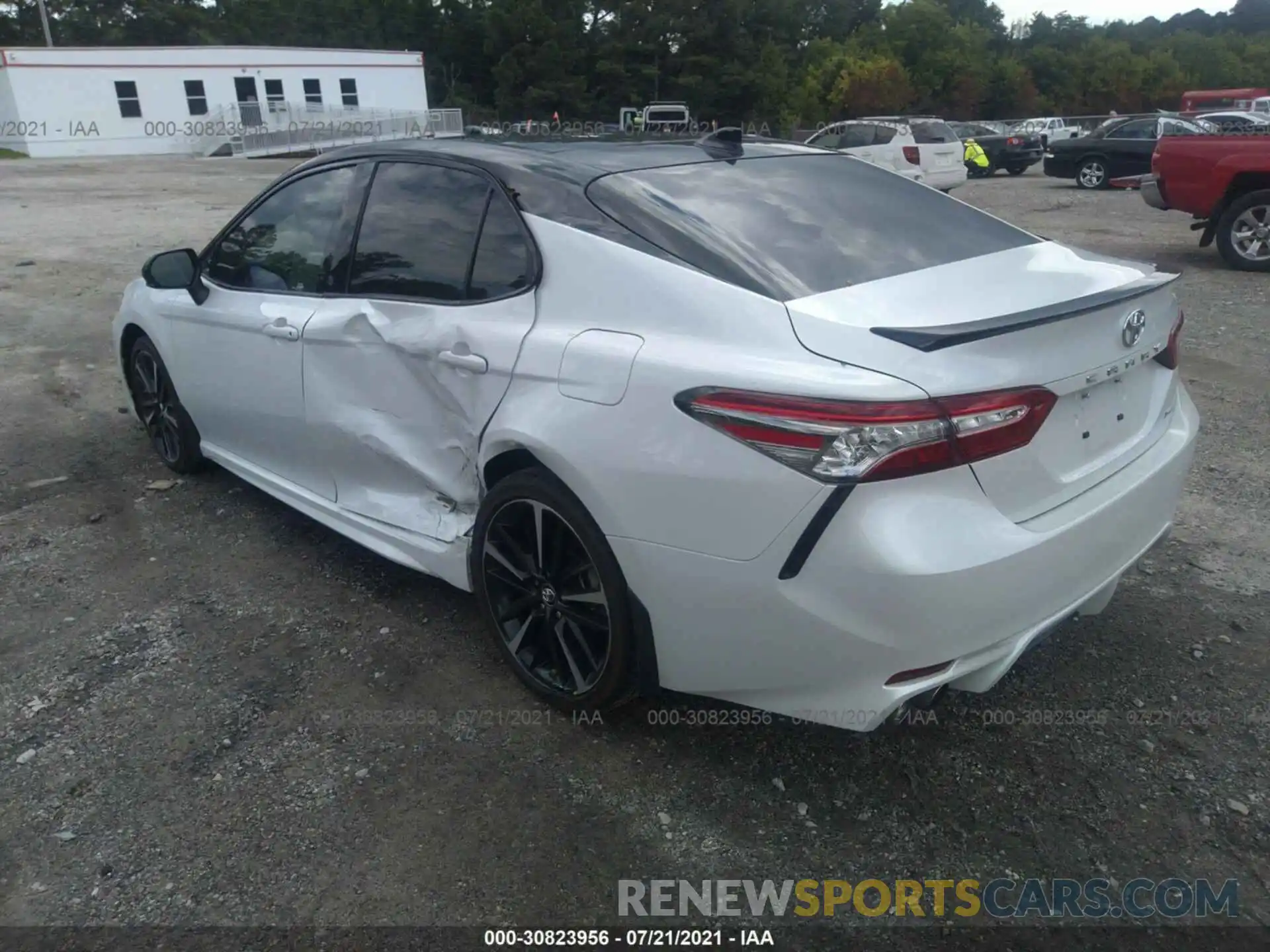 3 Photograph of a damaged car 4T1B61HK2KU222615 TOYOTA CAMRY 2019