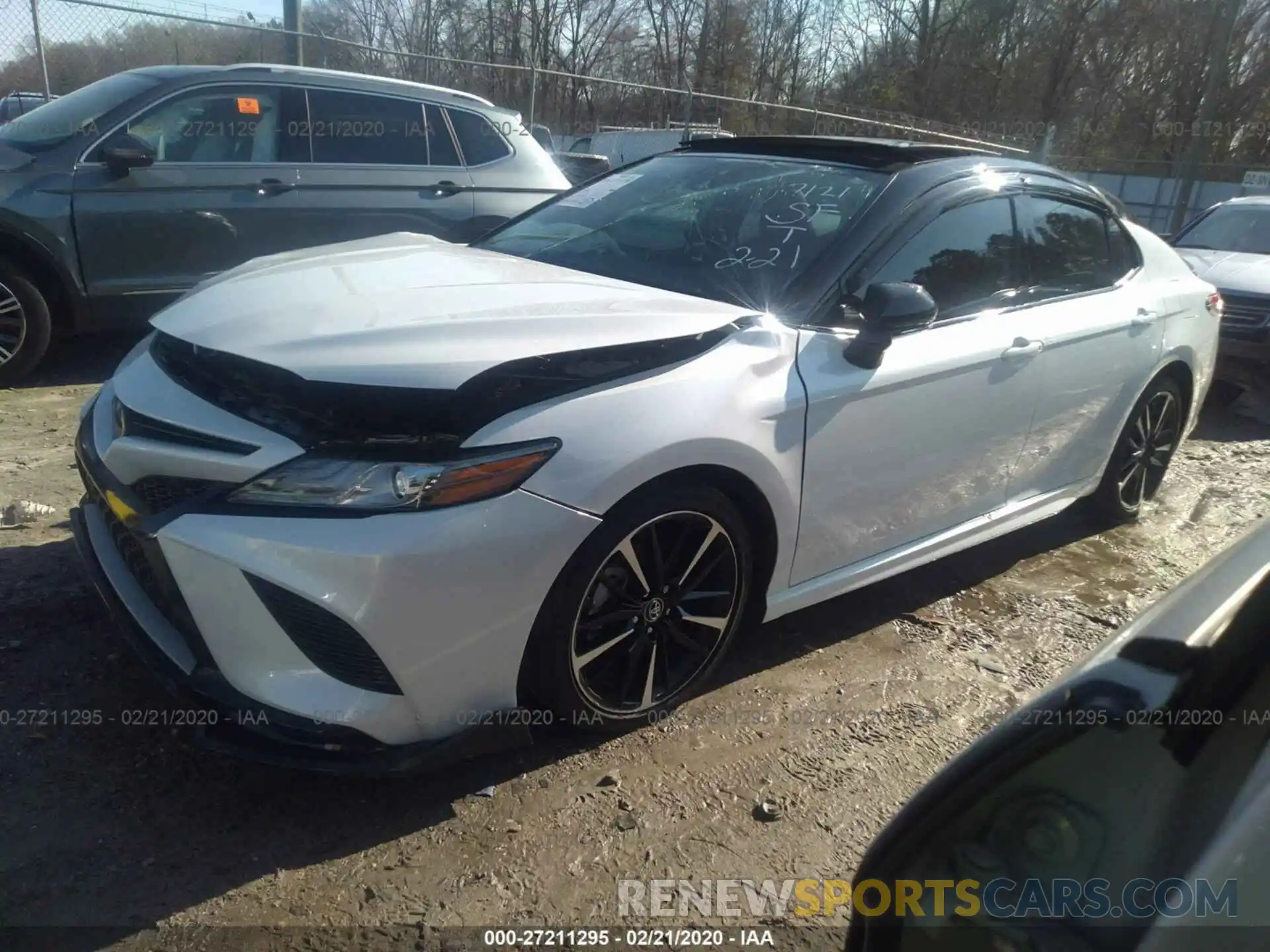 2 Photograph of a damaged car 4T1B61HK2KU227121 TOYOTA CAMRY 2019