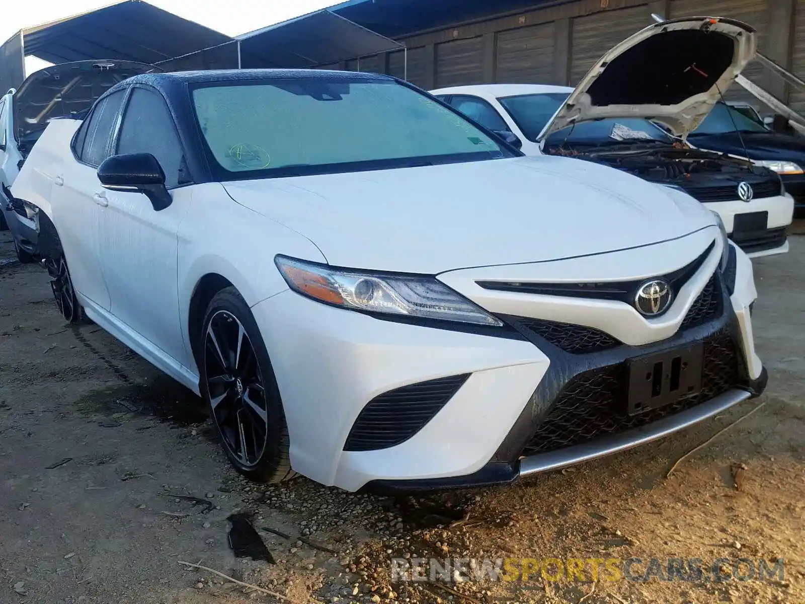 1 Photograph of a damaged car 4T1B61HK2KU237101 TOYOTA CAMRY 2019