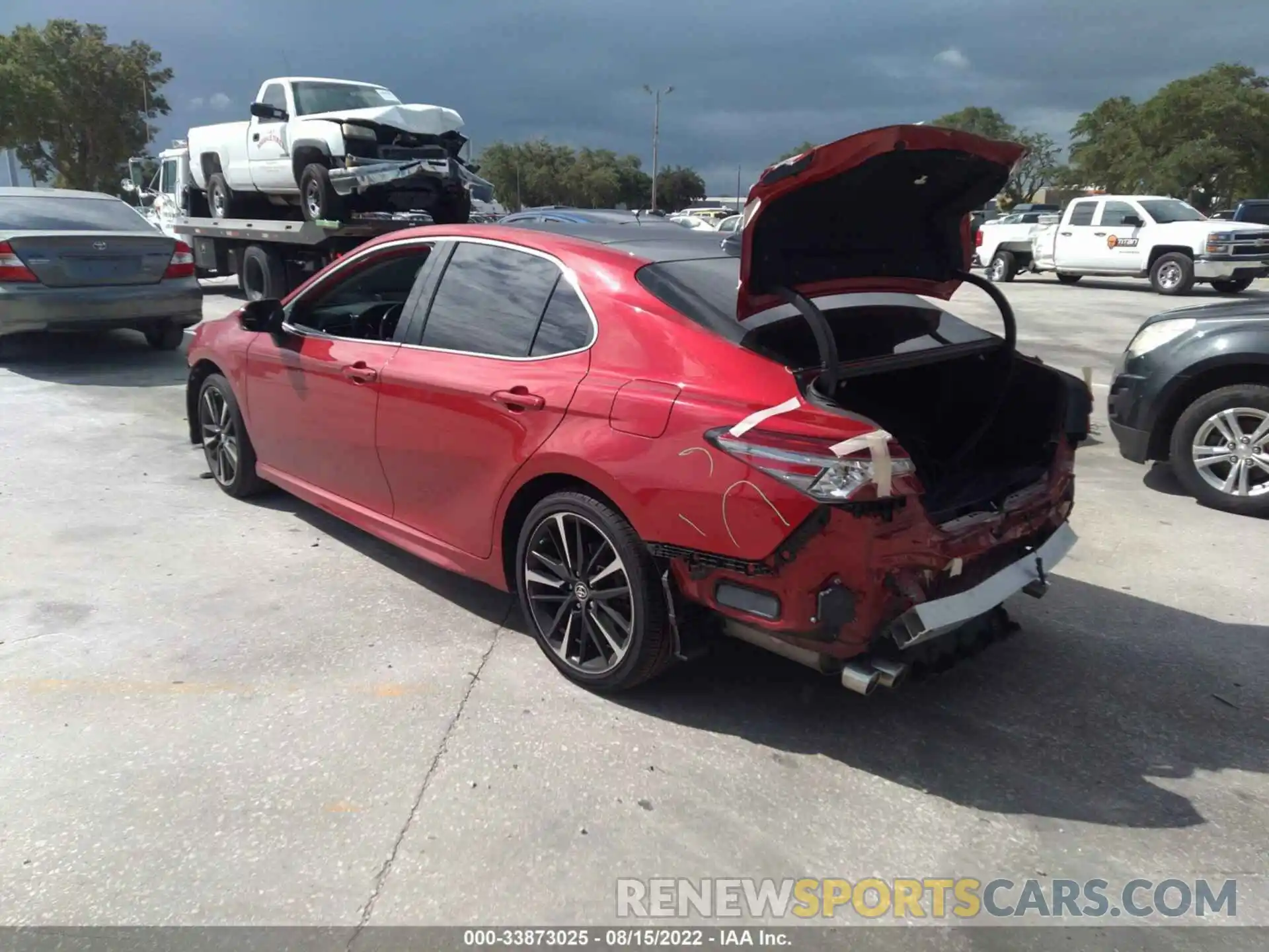 3 Photograph of a damaged car 4T1B61HK2KU238913 TOYOTA CAMRY 2019