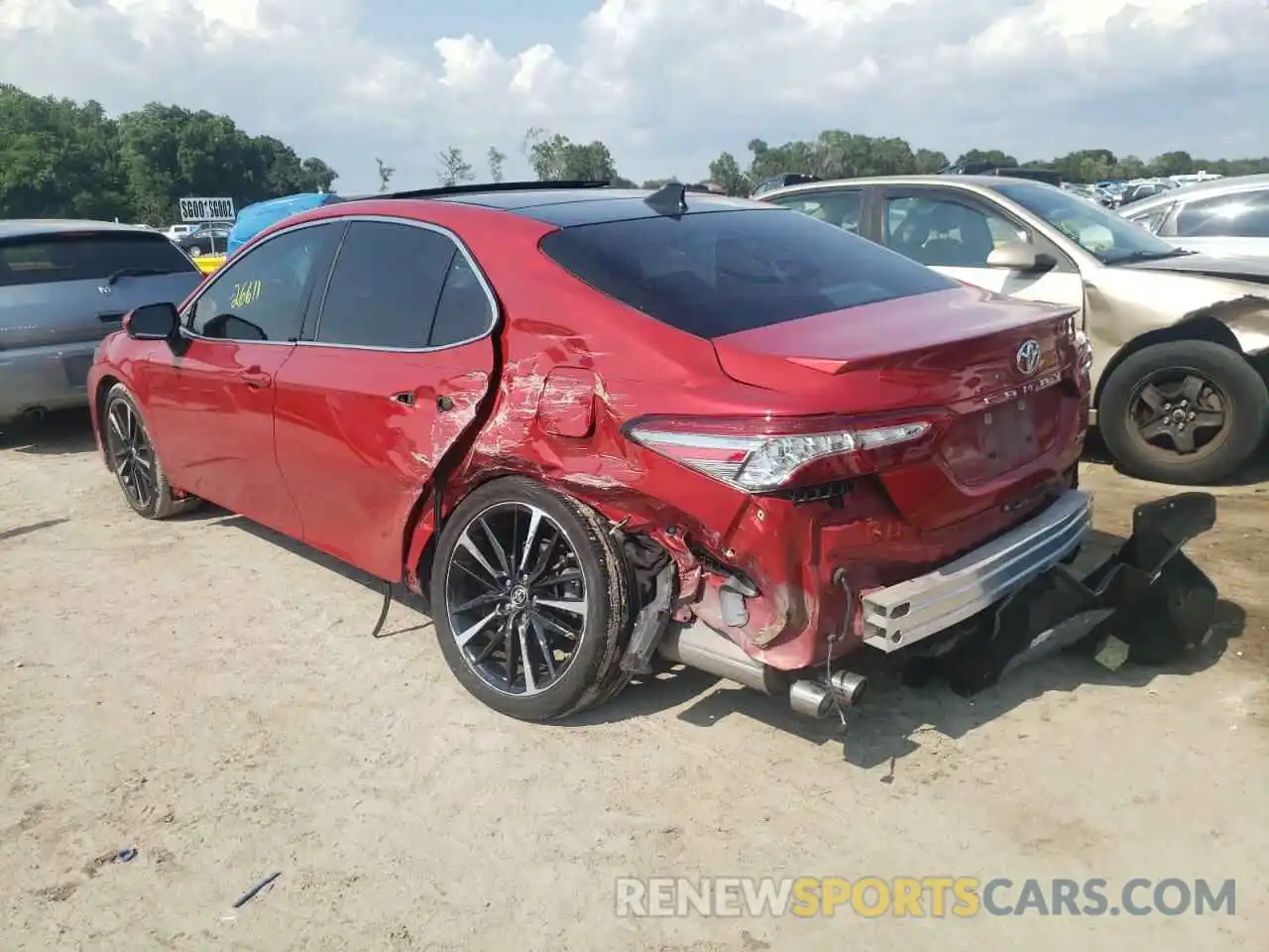 3 Photograph of a damaged car 4T1B61HK2KU250351 TOYOTA CAMRY 2019