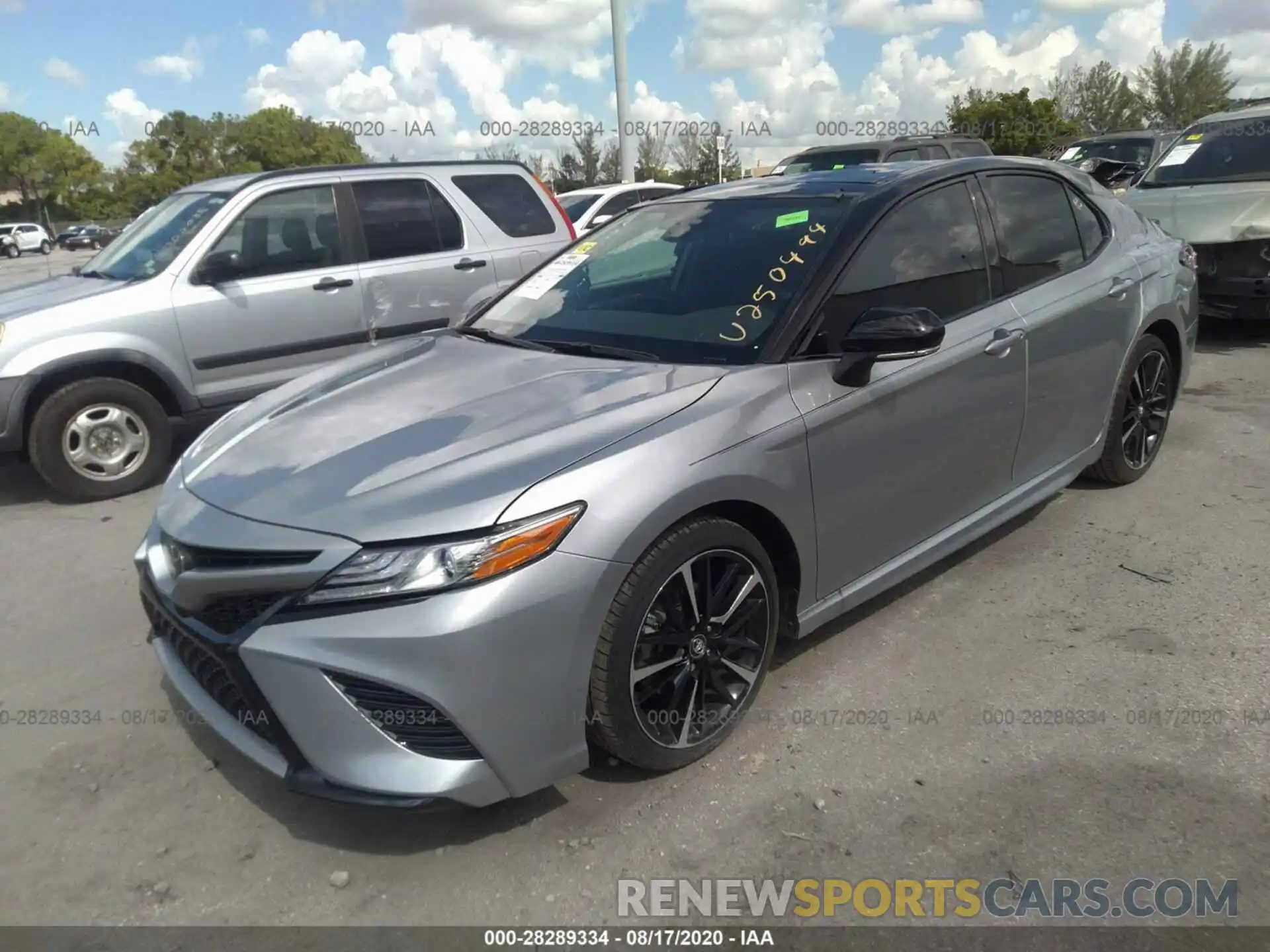 2 Photograph of a damaged car 4T1B61HK2KU250494 TOYOTA CAMRY 2019