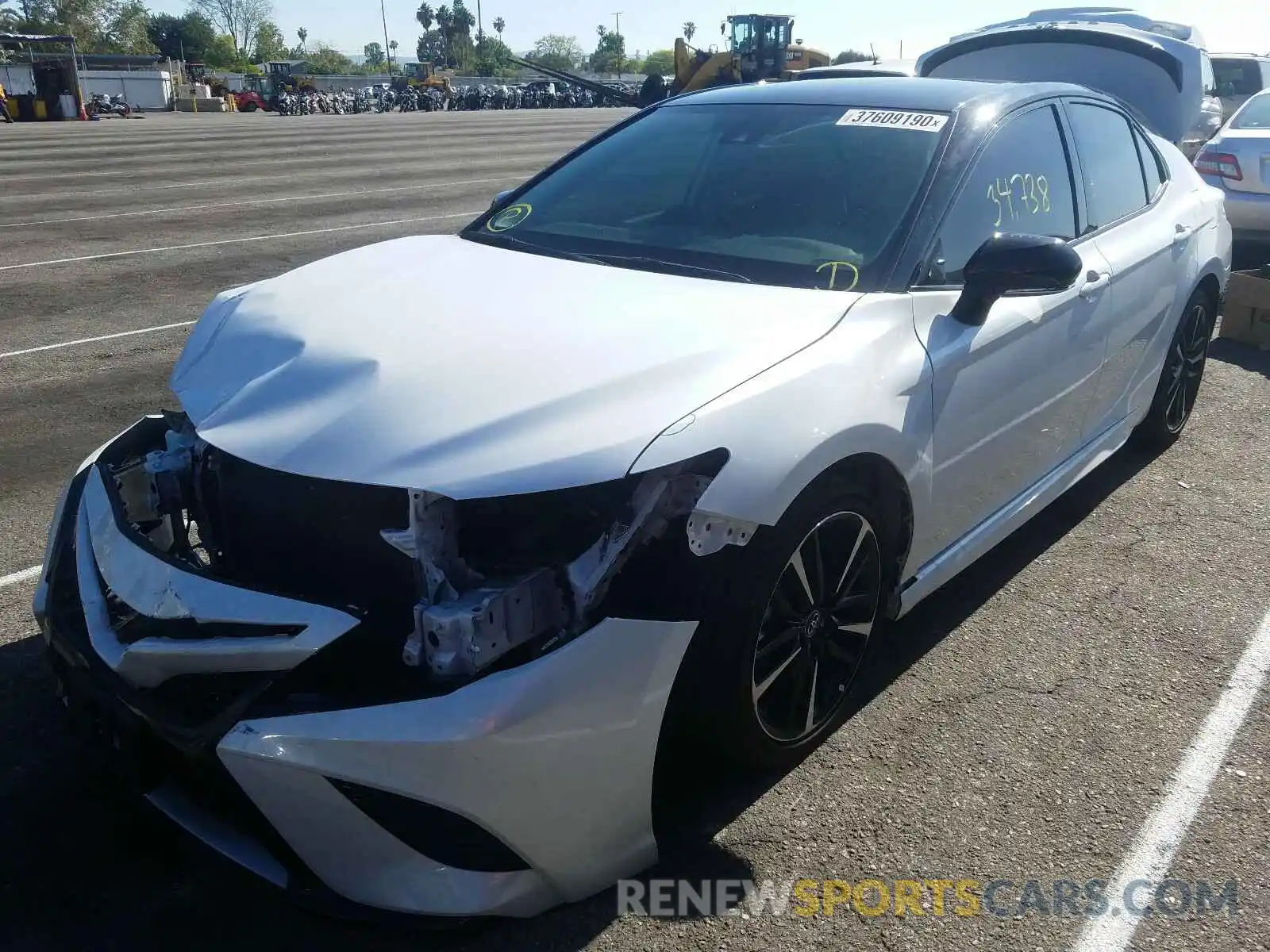 2 Photograph of a damaged car 4T1B61HK2KU251287 TOYOTA CAMRY 2019