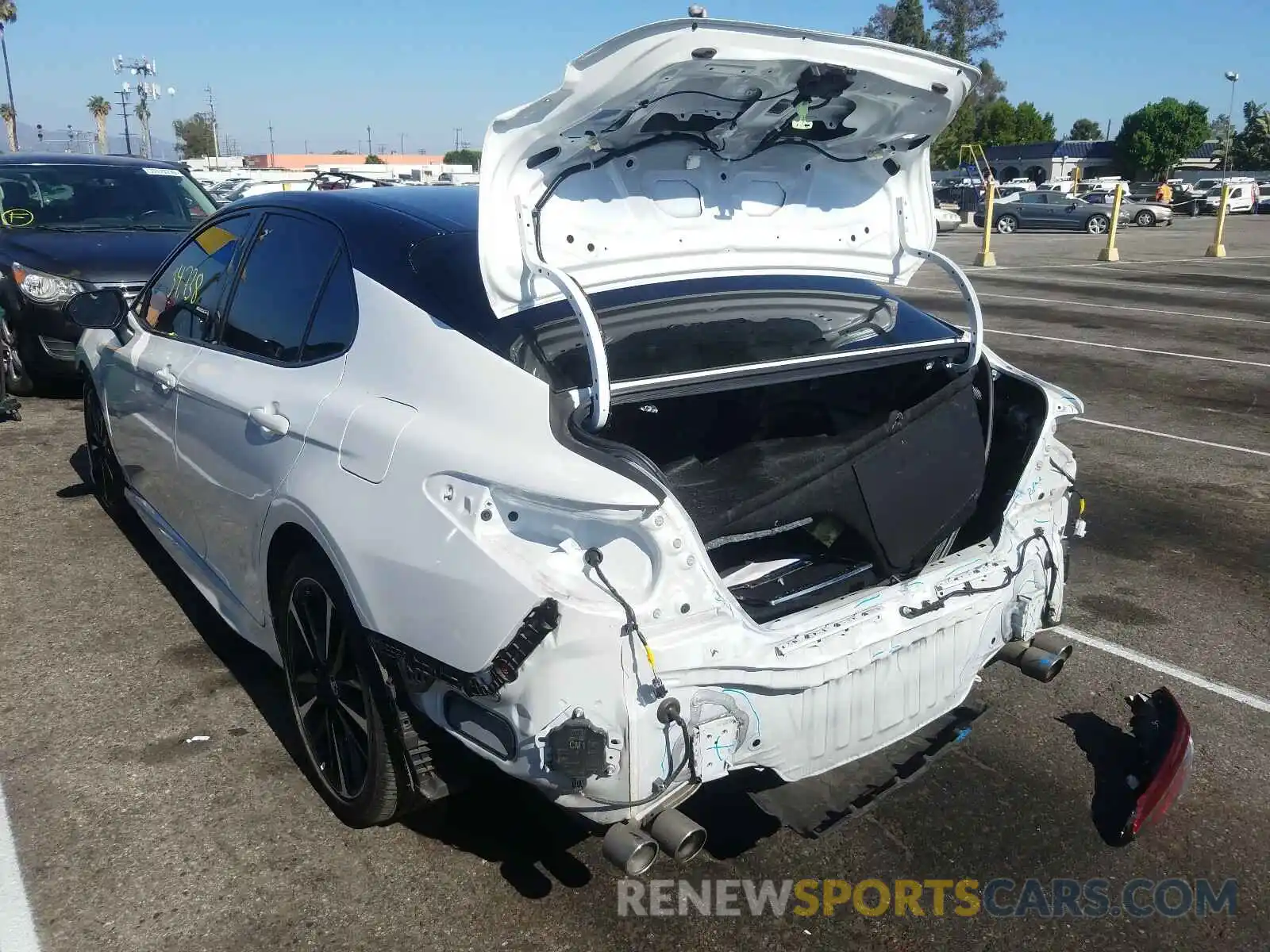 3 Photograph of a damaged car 4T1B61HK2KU251287 TOYOTA CAMRY 2019