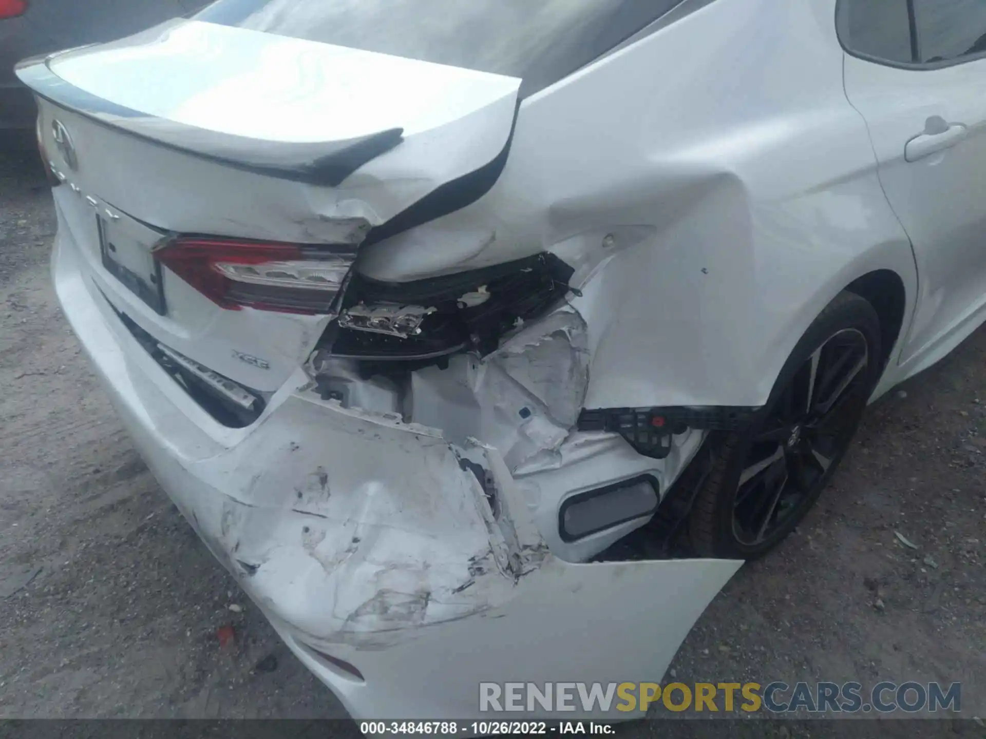 6 Photograph of a damaged car 4T1B61HK2KU255856 TOYOTA CAMRY 2019