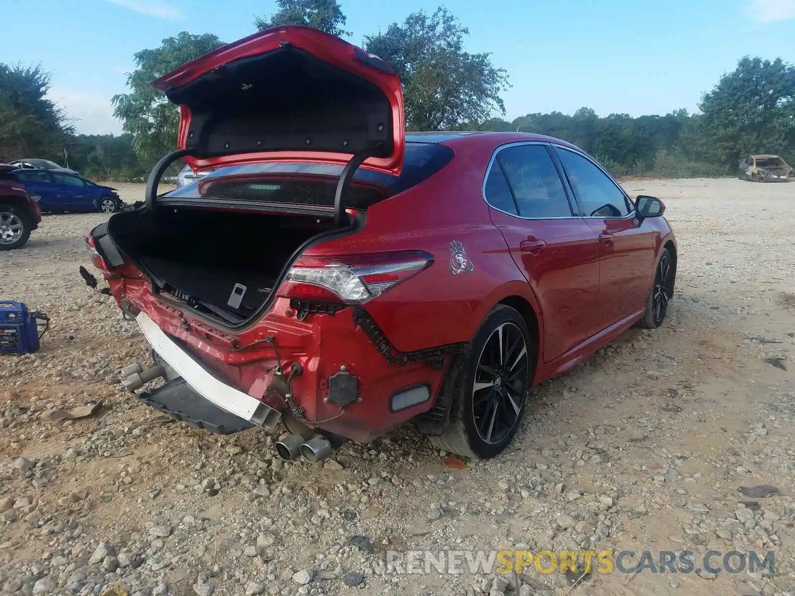 4 Photograph of a damaged car 4T1B61HK2KU258806 TOYOTA CAMRY 2019