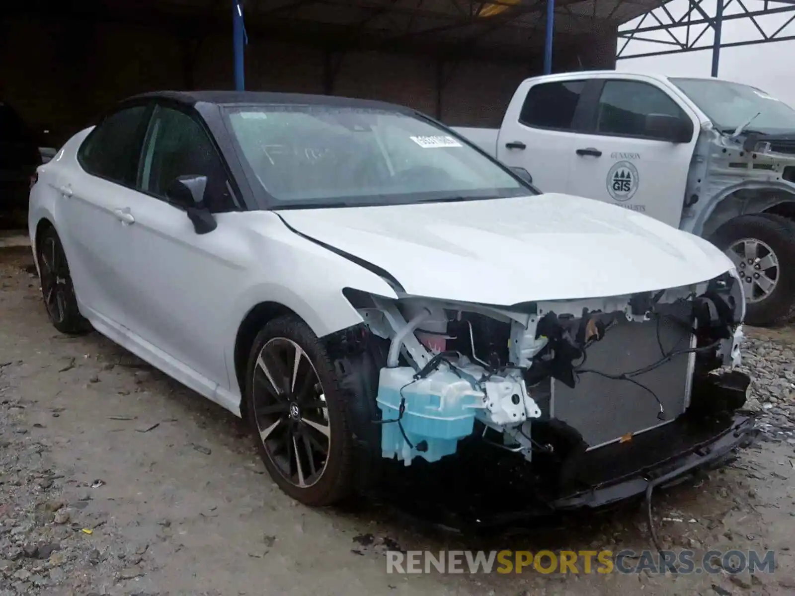 1 Photograph of a damaged car 4T1B61HK2KU260376 TOYOTA CAMRY 2019