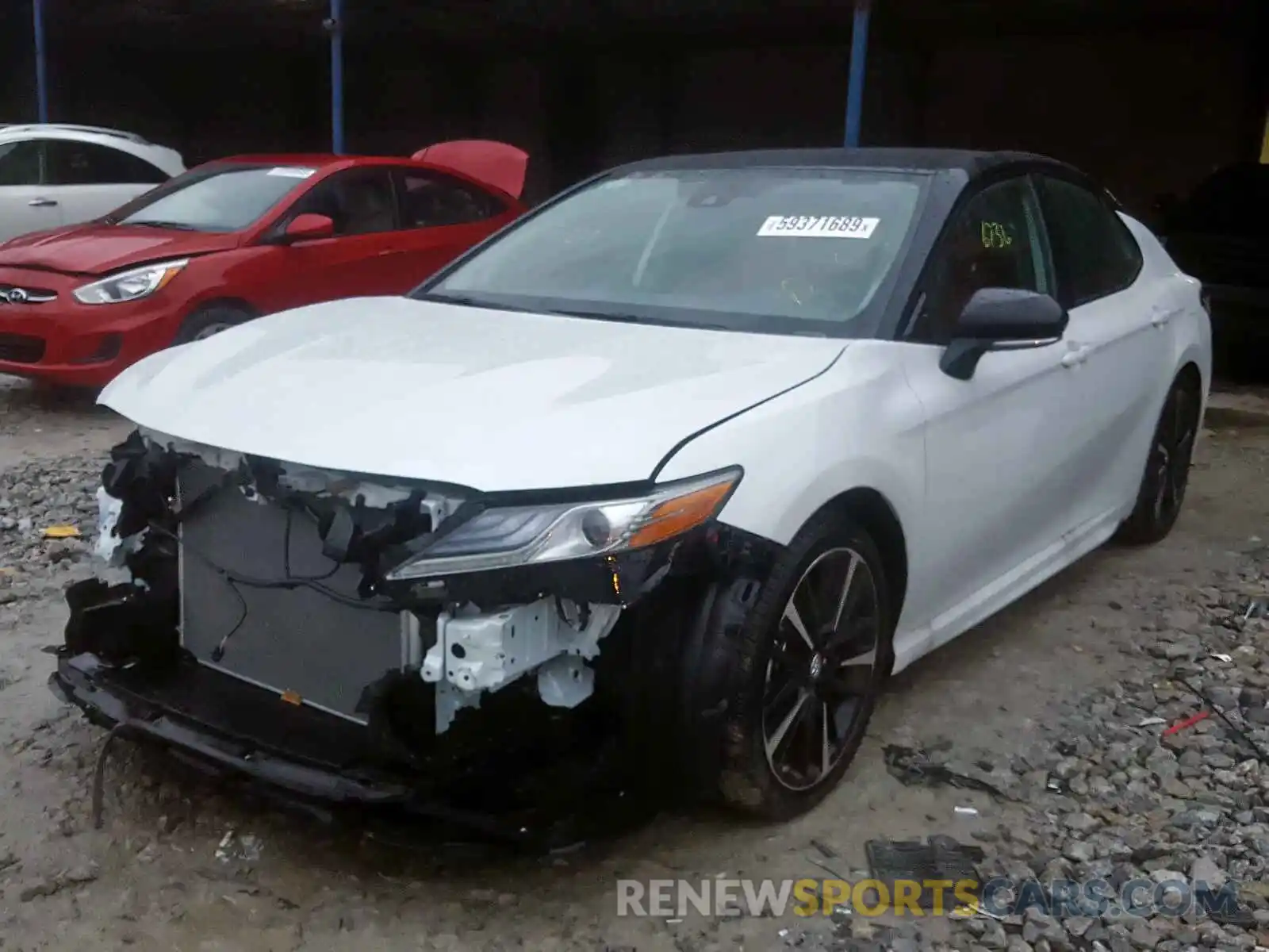 2 Photograph of a damaged car 4T1B61HK2KU260376 TOYOTA CAMRY 2019