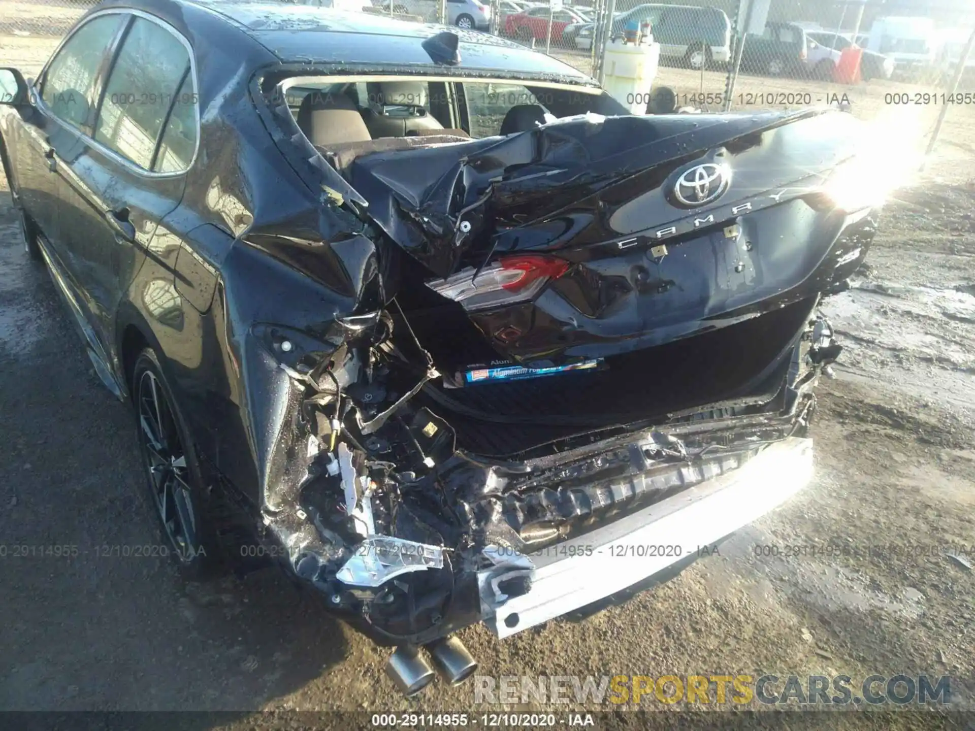 6 Photograph of a damaged car 4T1B61HK2KU262483 TOYOTA CAMRY 2019