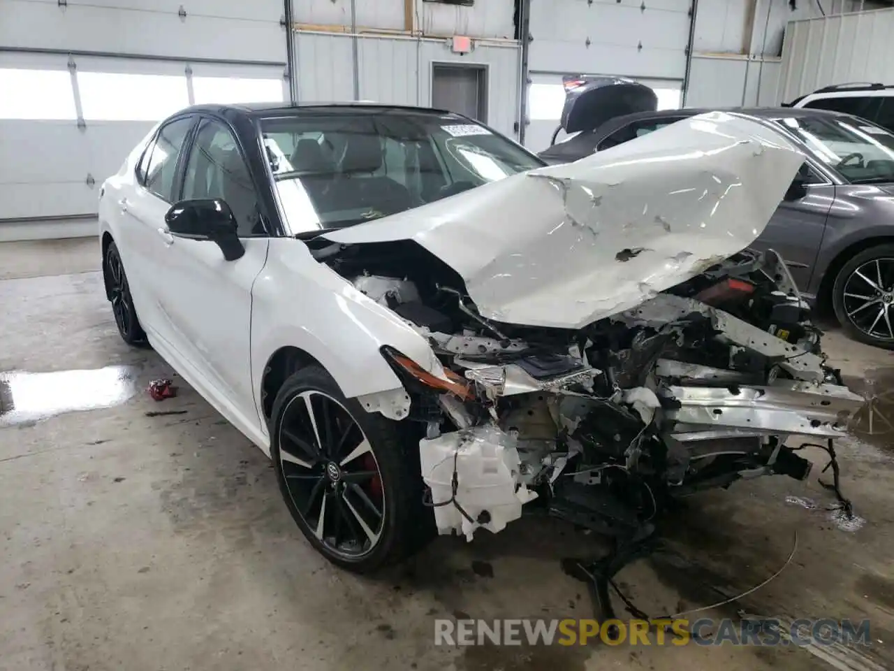 1 Photograph of a damaged car 4T1B61HK2KU271054 TOYOTA CAMRY 2019