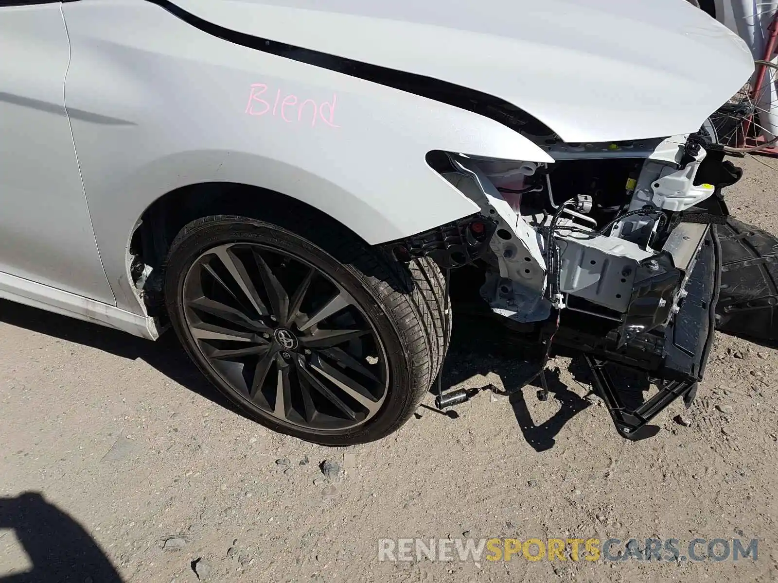 9 Photograph of a damaged car 4T1B61HK2KU274567 TOYOTA CAMRY 2019