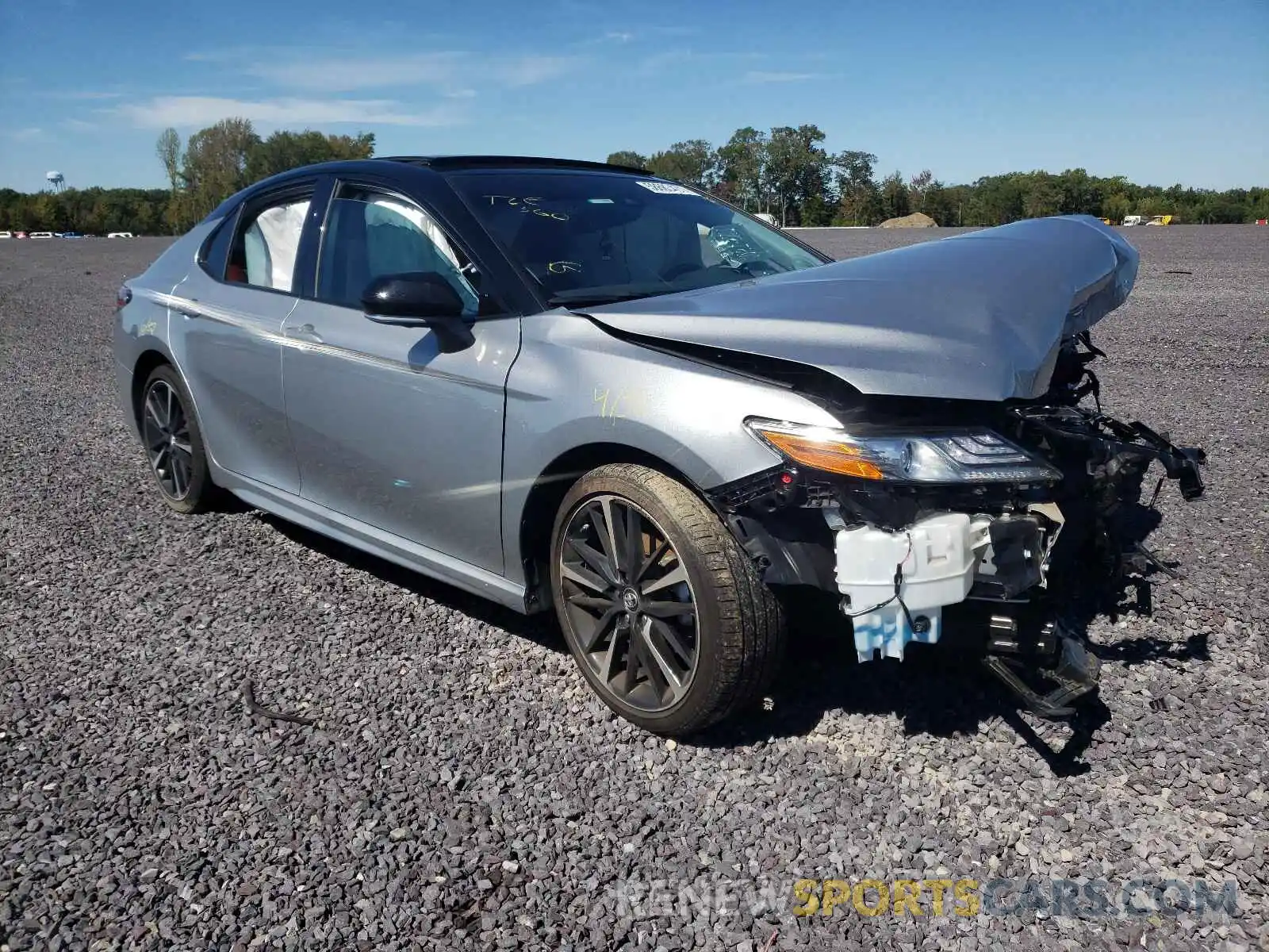 1 Photograph of a damaged car 4T1B61HK2KU282426 TOYOTA CAMRY 2019