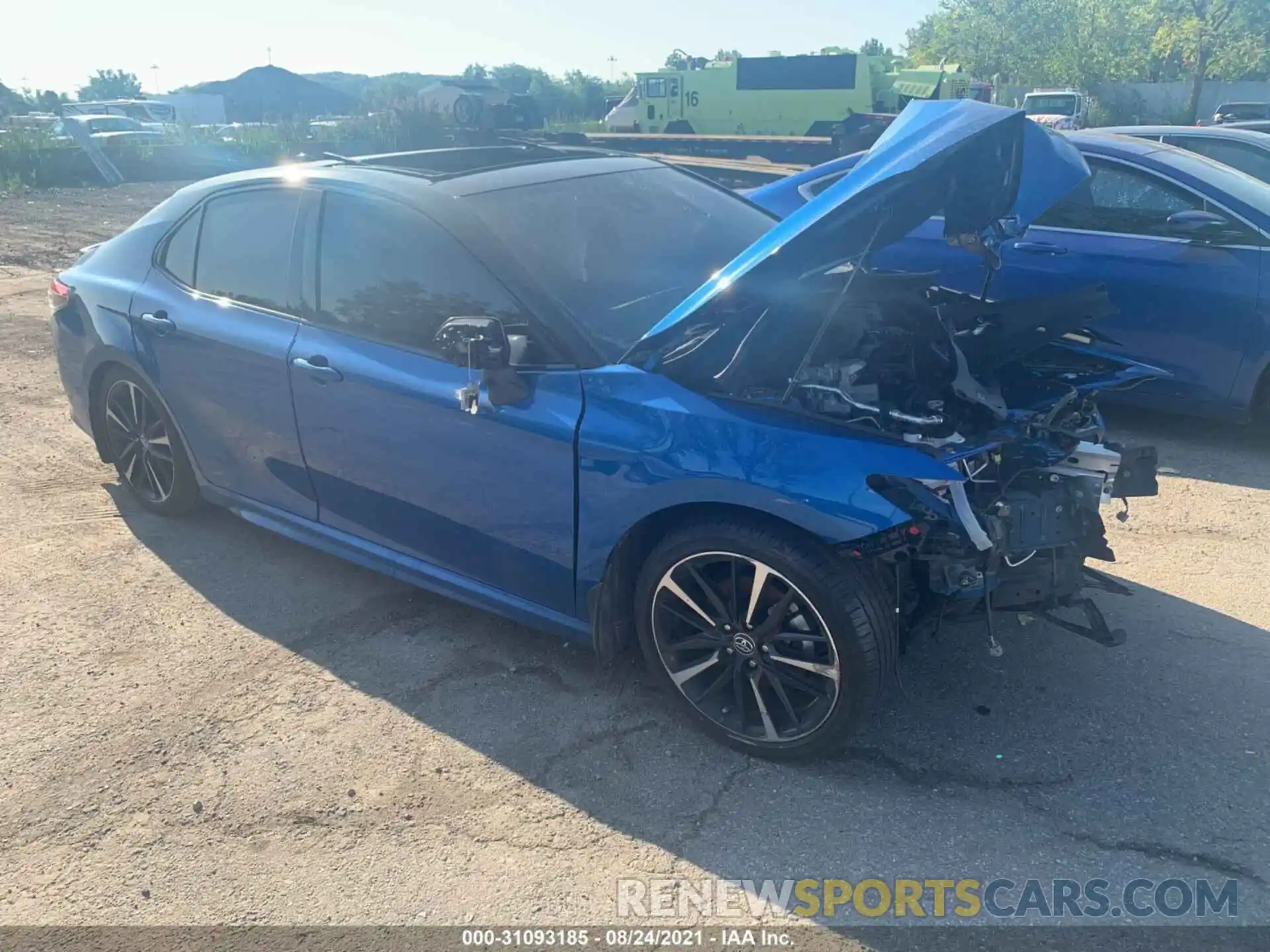 1 Photograph of a damaged car 4T1B61HK2KU282877 TOYOTA CAMRY 2019