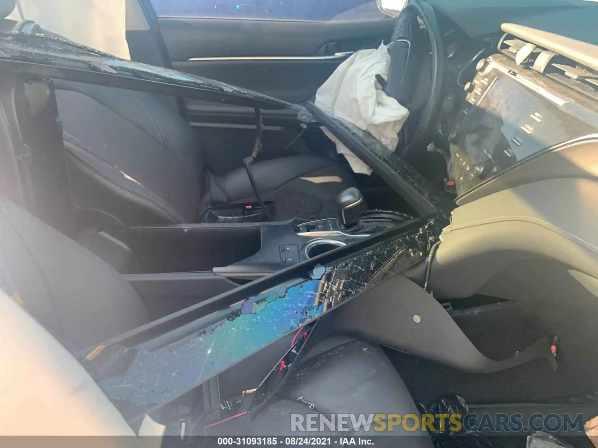 5 Photograph of a damaged car 4T1B61HK2KU282877 TOYOTA CAMRY 2019