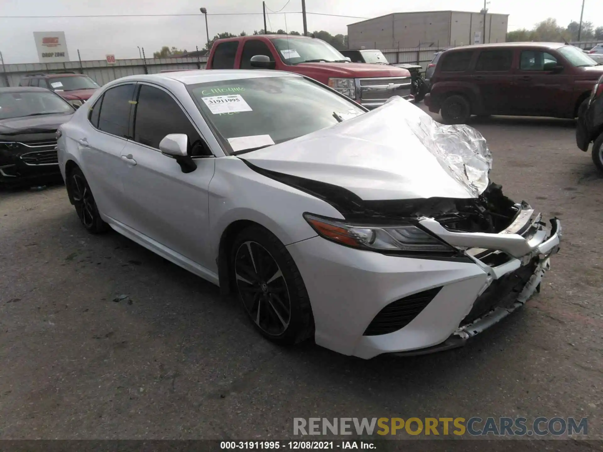 1 Photograph of a damaged car 4T1B61HK2KU690120 TOYOTA CAMRY 2019