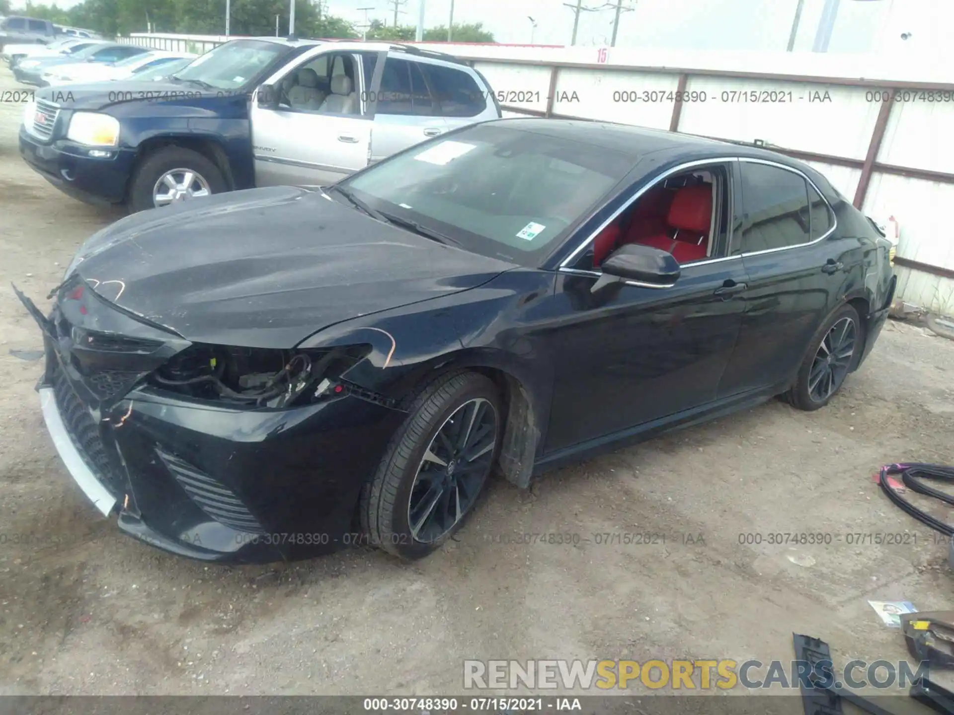 2 Фотография поврежденного автомобиля 4T1B61HK2KU706140 TOYOTA CAMRY 2019