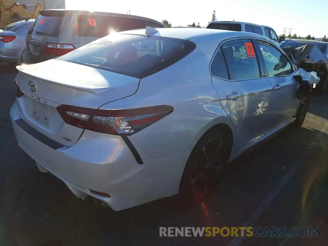 4 Photograph of a damaged car 4T1B61HK2KU712388 TOYOTA CAMRY 2019