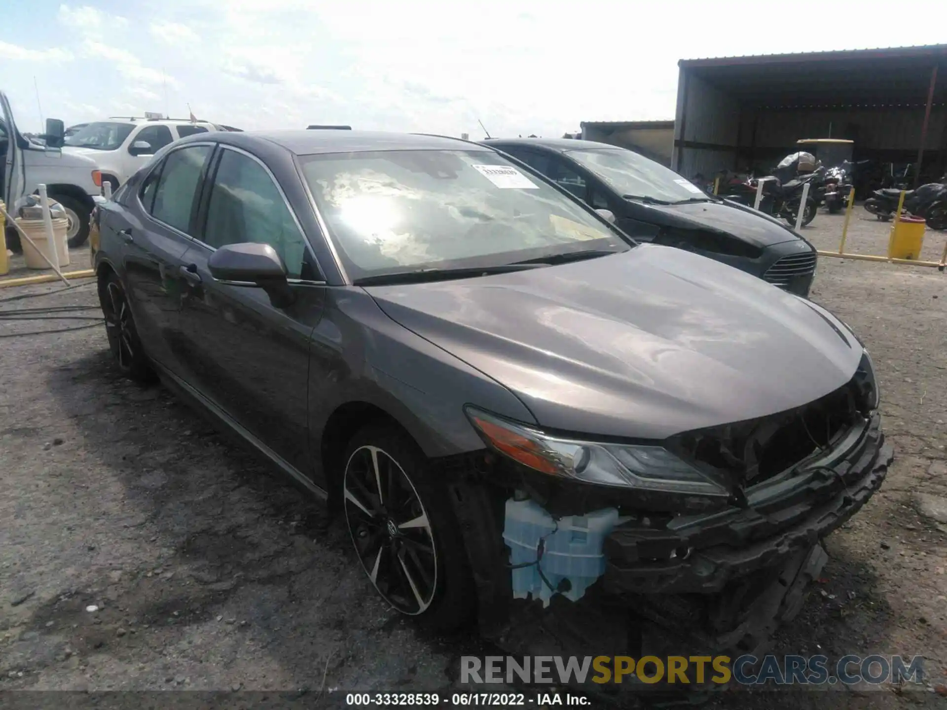 1 Photograph of a damaged car 4T1B61HK2KU714626 TOYOTA CAMRY 2019