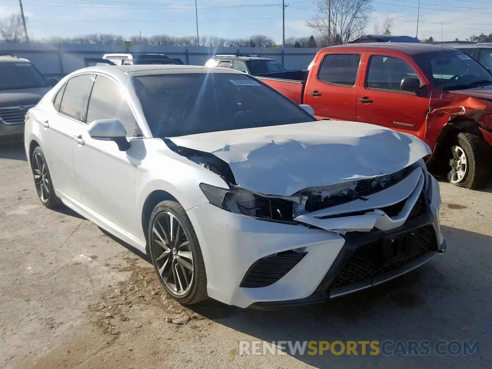 1 Photograph of a damaged car 4T1B61HK2KU729210 TOYOTA CAMRY 2019