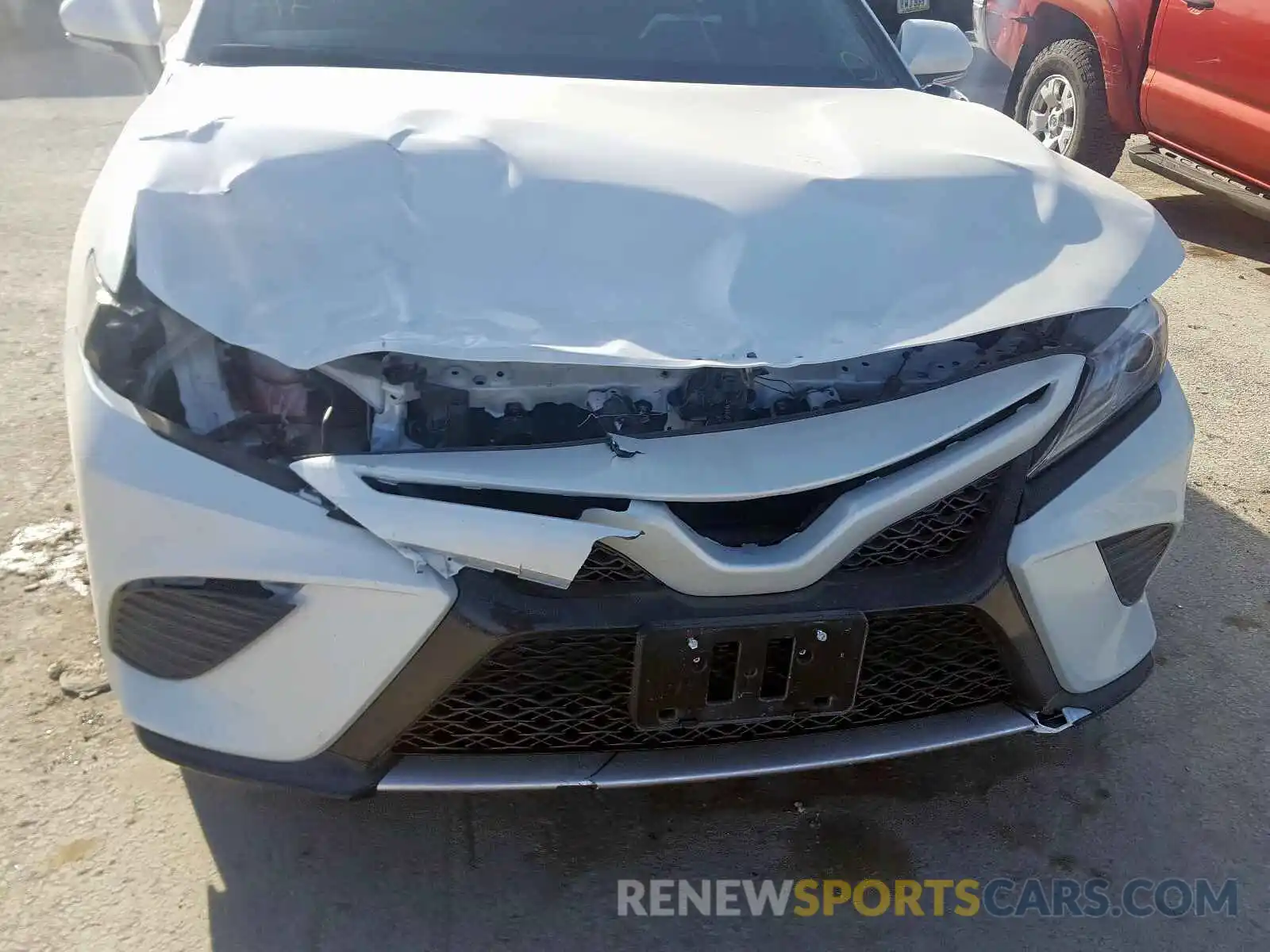 9 Photograph of a damaged car 4T1B61HK2KU729210 TOYOTA CAMRY 2019