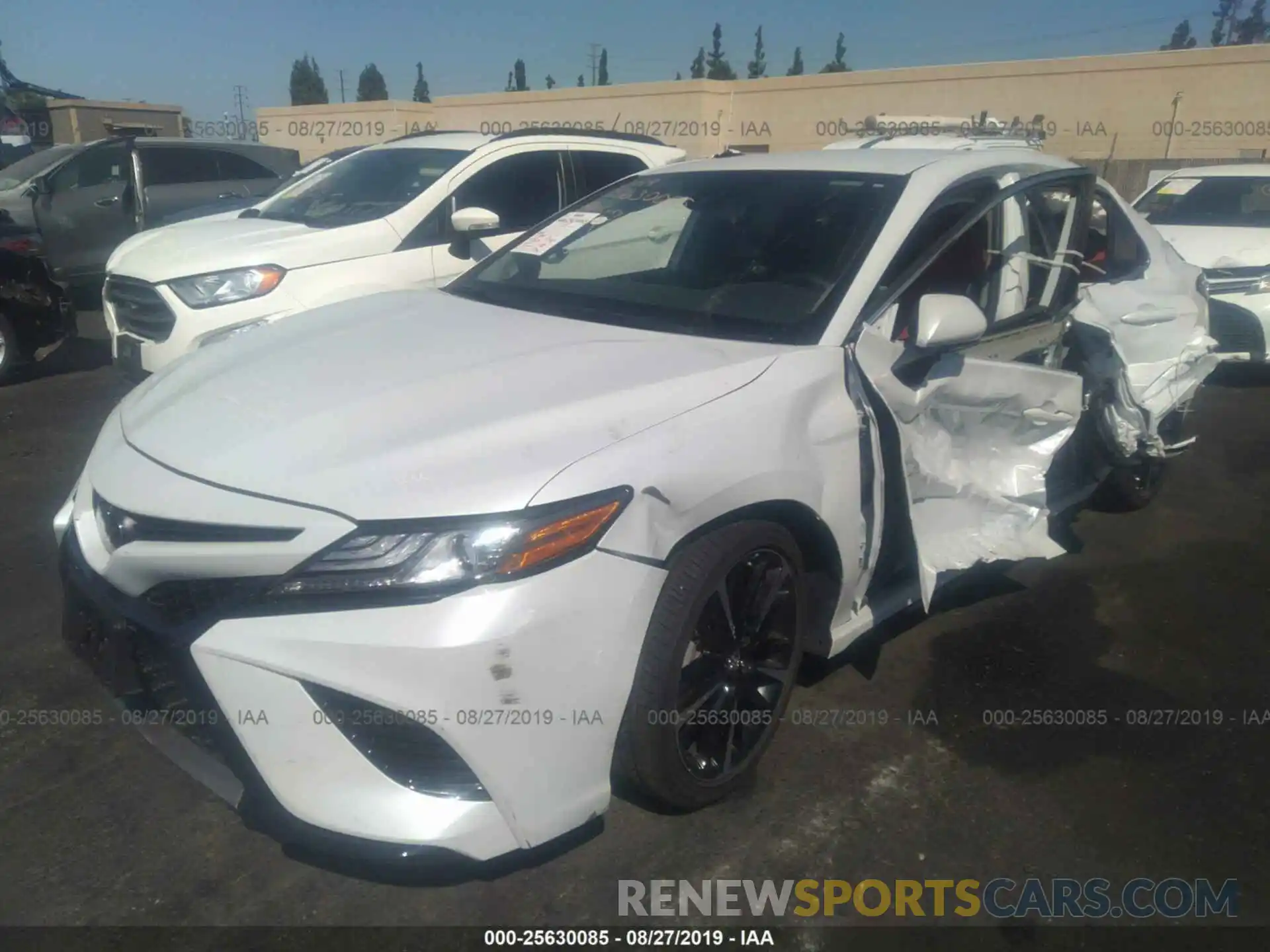 2 Photograph of a damaged car 4T1B61HK2KU735623 TOYOTA CAMRY 2019