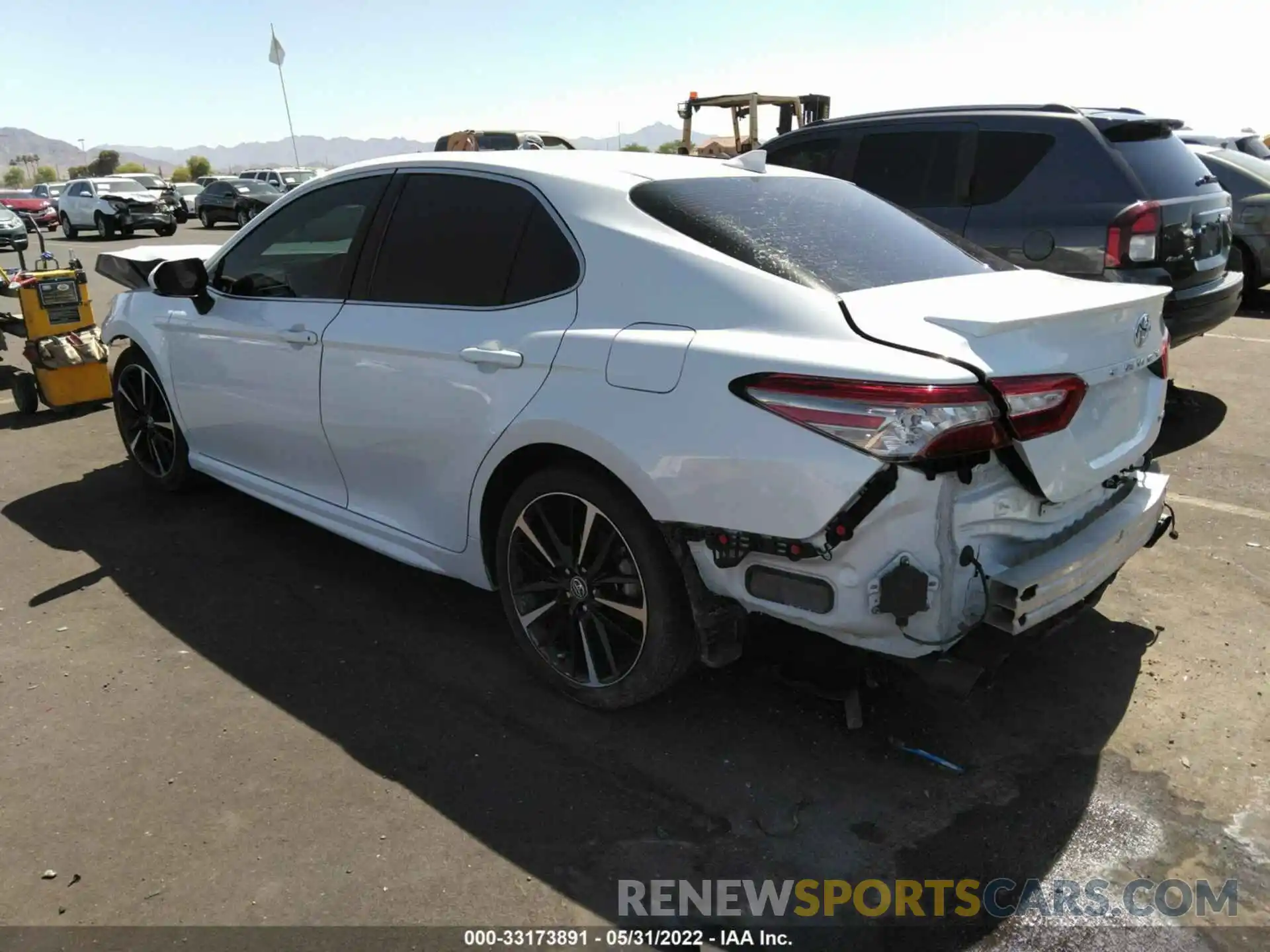 3 Photograph of a damaged car 4T1B61HK2KU753121 TOYOTA CAMRY 2019