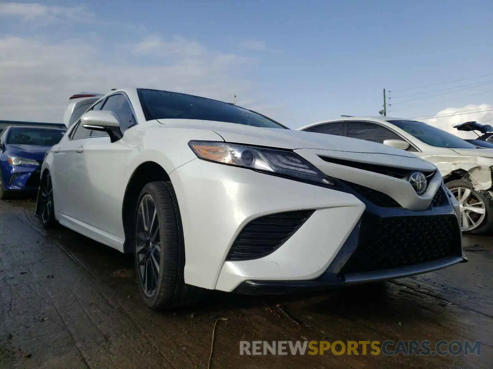 1 Photograph of a damaged car 4T1B61HK2KU754060 TOYOTA CAMRY 2019