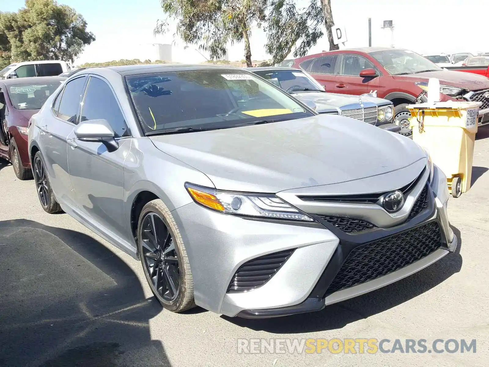 1 Photograph of a damaged car 4T1B61HK2KU760313 TOYOTA CAMRY 2019