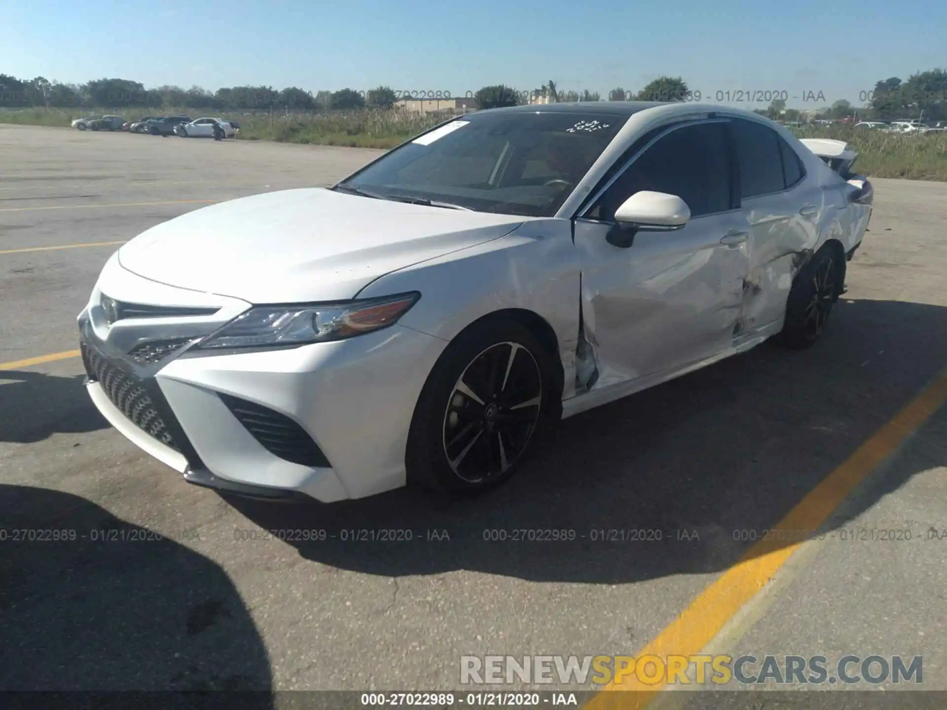 2 Photograph of a damaged car 4T1B61HK2KU762062 TOYOTA CAMRY 2019