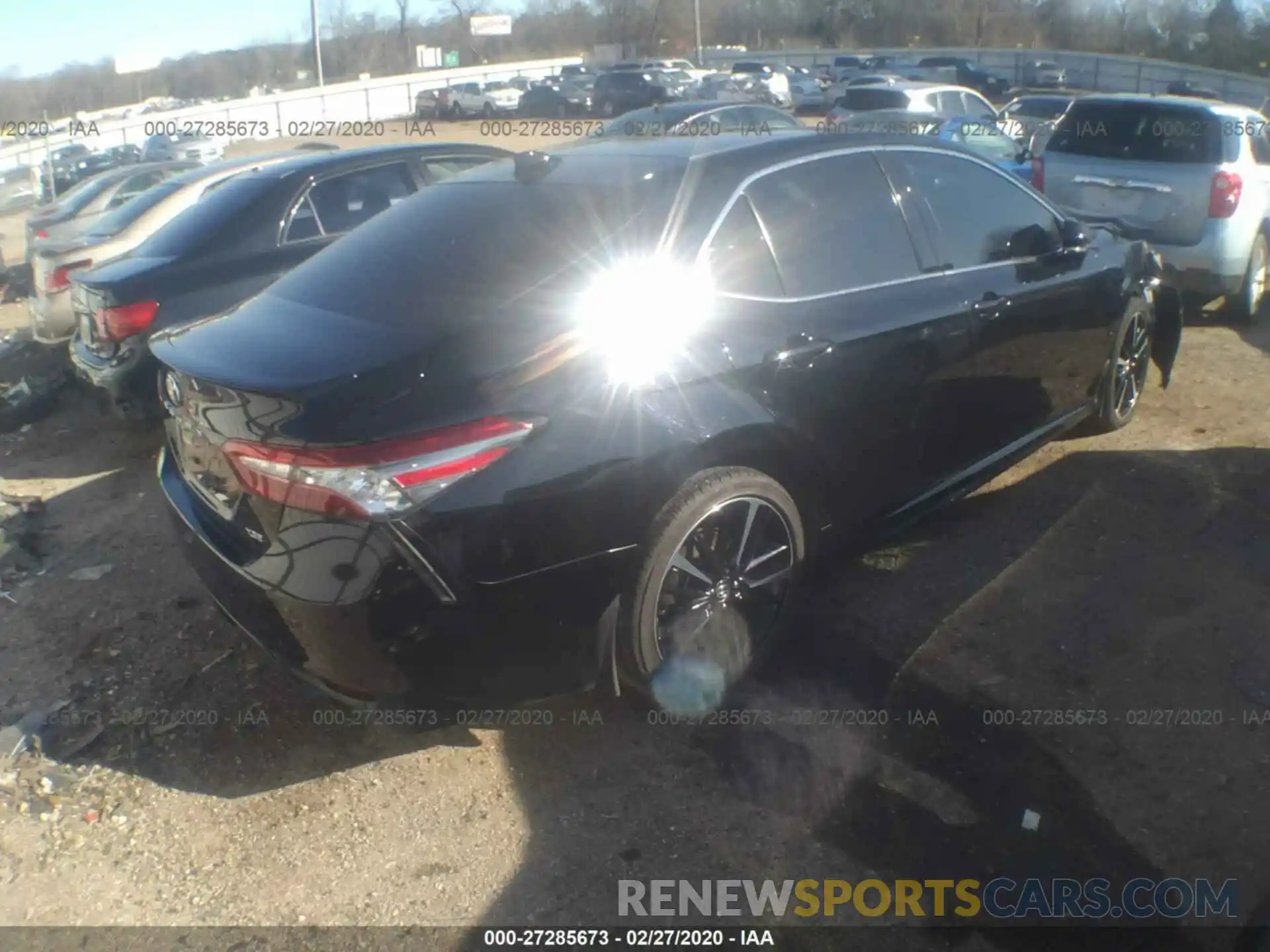 4 Photograph of a damaged car 4T1B61HK2KU781288 TOYOTA CAMRY 2019