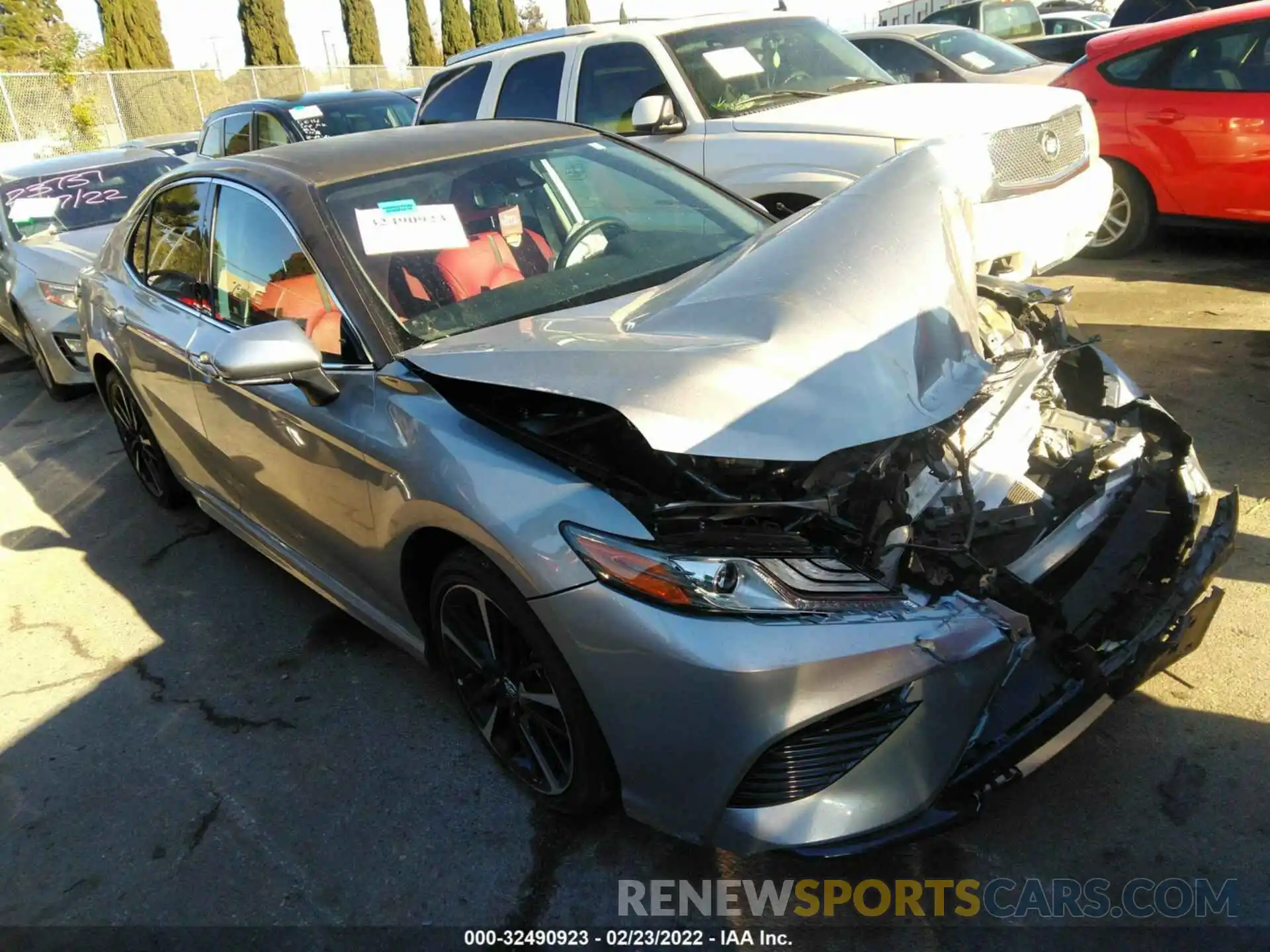 1 Photograph of a damaged car 4T1B61HK2KU792923 TOYOTA CAMRY 2019