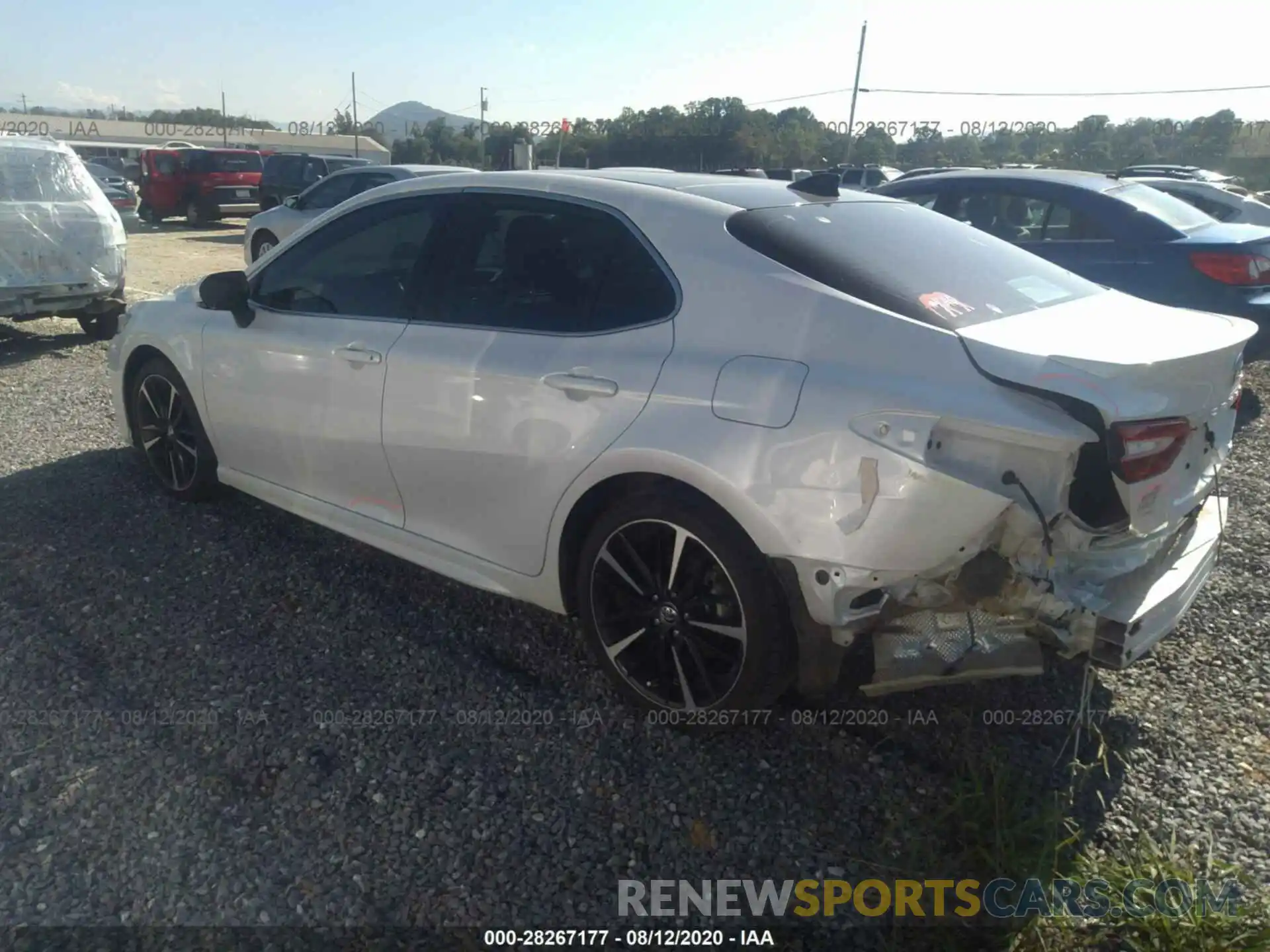 3 Photograph of a damaged car 4T1B61HK2KU807632 TOYOTA CAMRY 2019