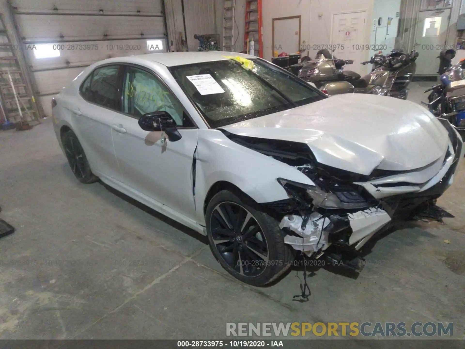 1 Photograph of a damaged car 4T1B61HK2KU826410 TOYOTA CAMRY 2019