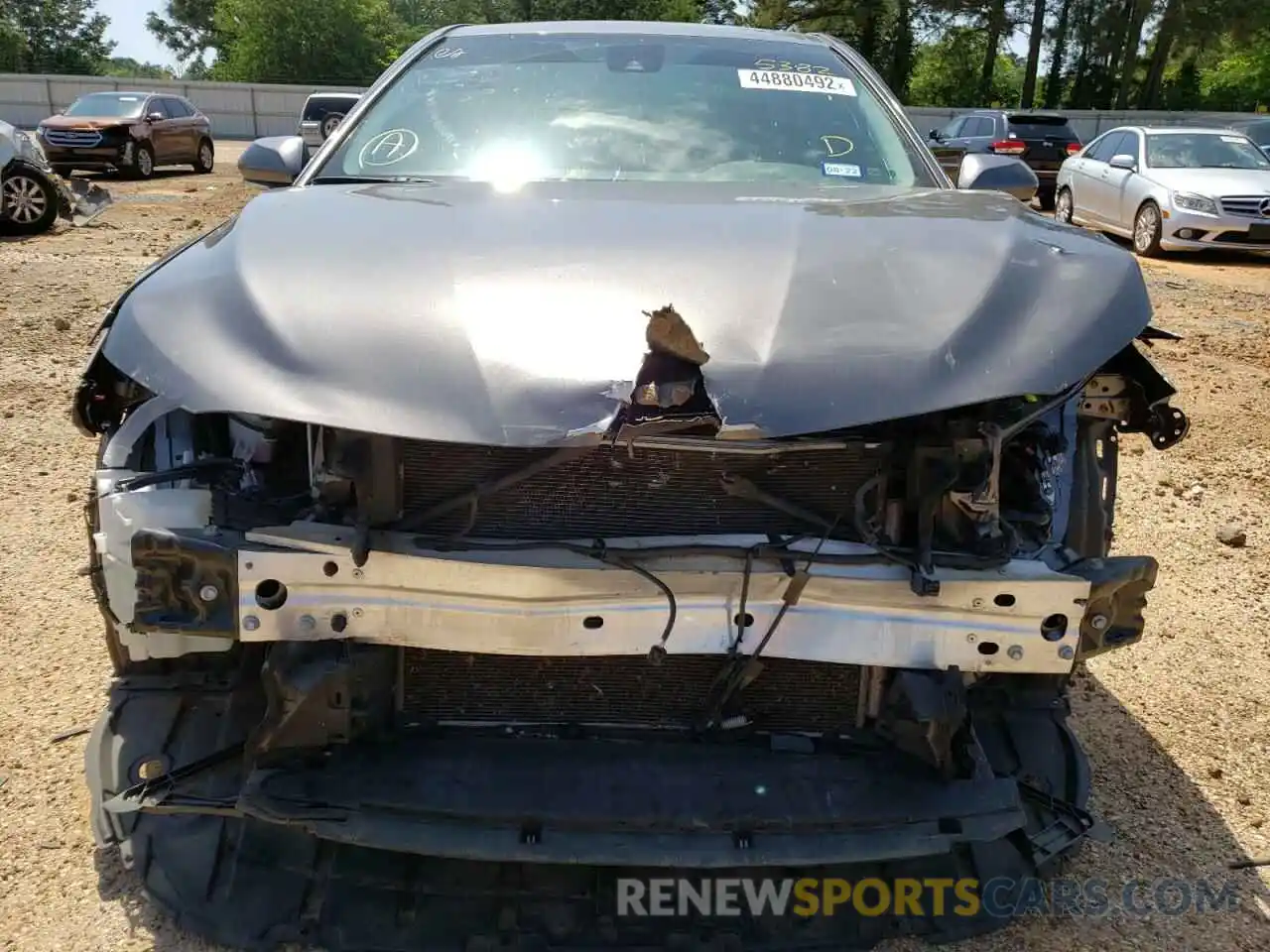 9 Photograph of a damaged car 4T1B61HK2KU835382 TOYOTA CAMRY 2019