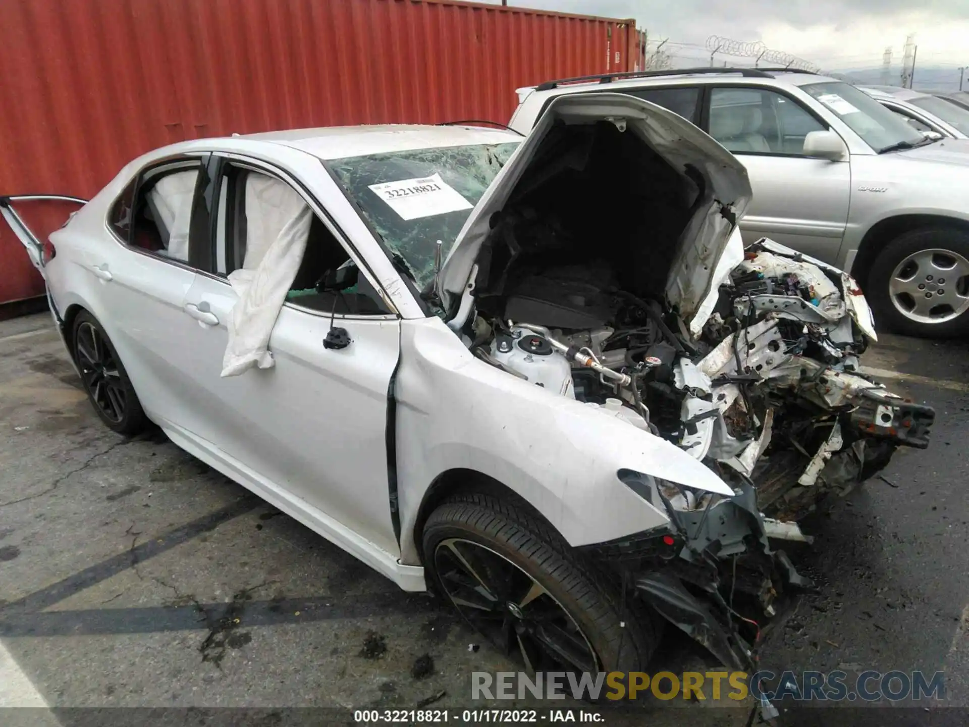 1 Photograph of a damaged car 4T1B61HK2KU856152 TOYOTA CAMRY 2019