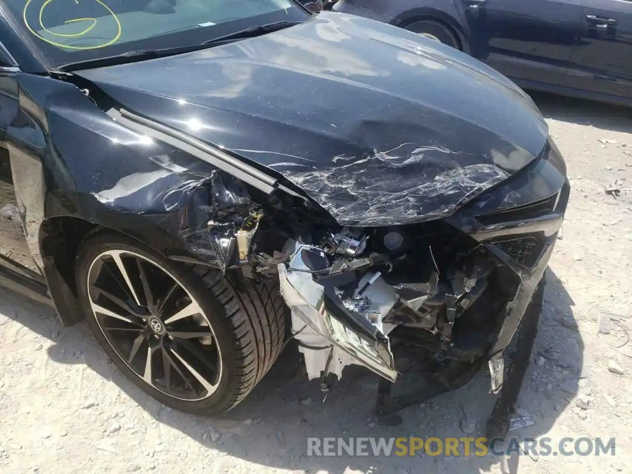 9 Photograph of a damaged car 4T1B61HK3KU161422 TOYOTA CAMRY 2019